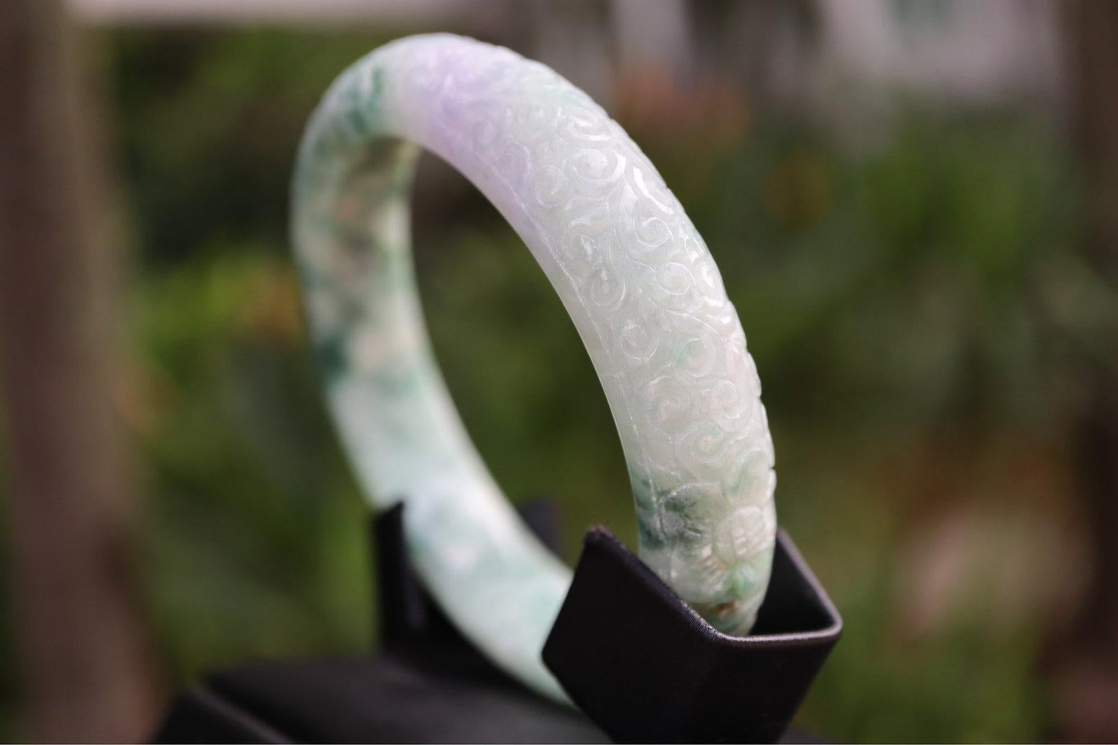 58-60mm Type A Jadeite Jade Bangle (Jadeite Carved Bangle) For Sale 5