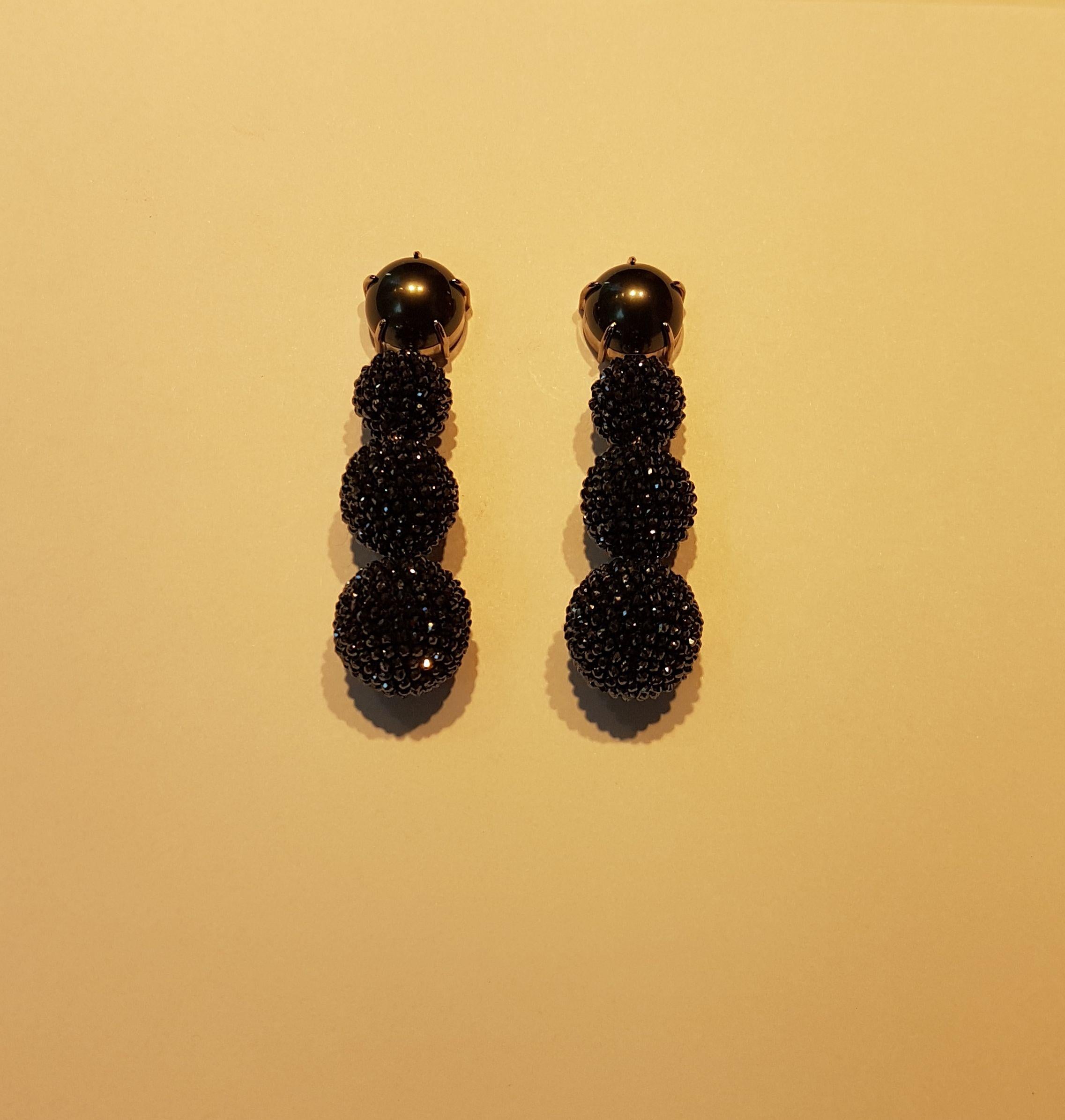 58 Carat Black Diamond Tahiti Pearl White Gold Handcrafted Detachable Earrings In New Condition For Sale In Berlin, DE