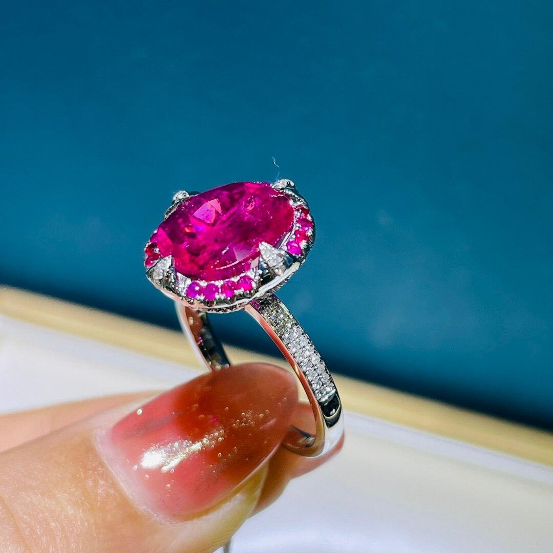 5.8 Carat Red Tourmaline Diamond Ring 18k White Gold In New Condition For Sale In Barnsley, GB