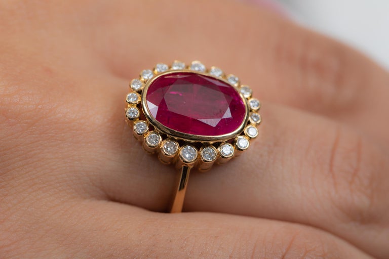 For Sale:  5.8 Carat Ruby Cocktail Ring in 18K Yellow Gold with Diamonds 2