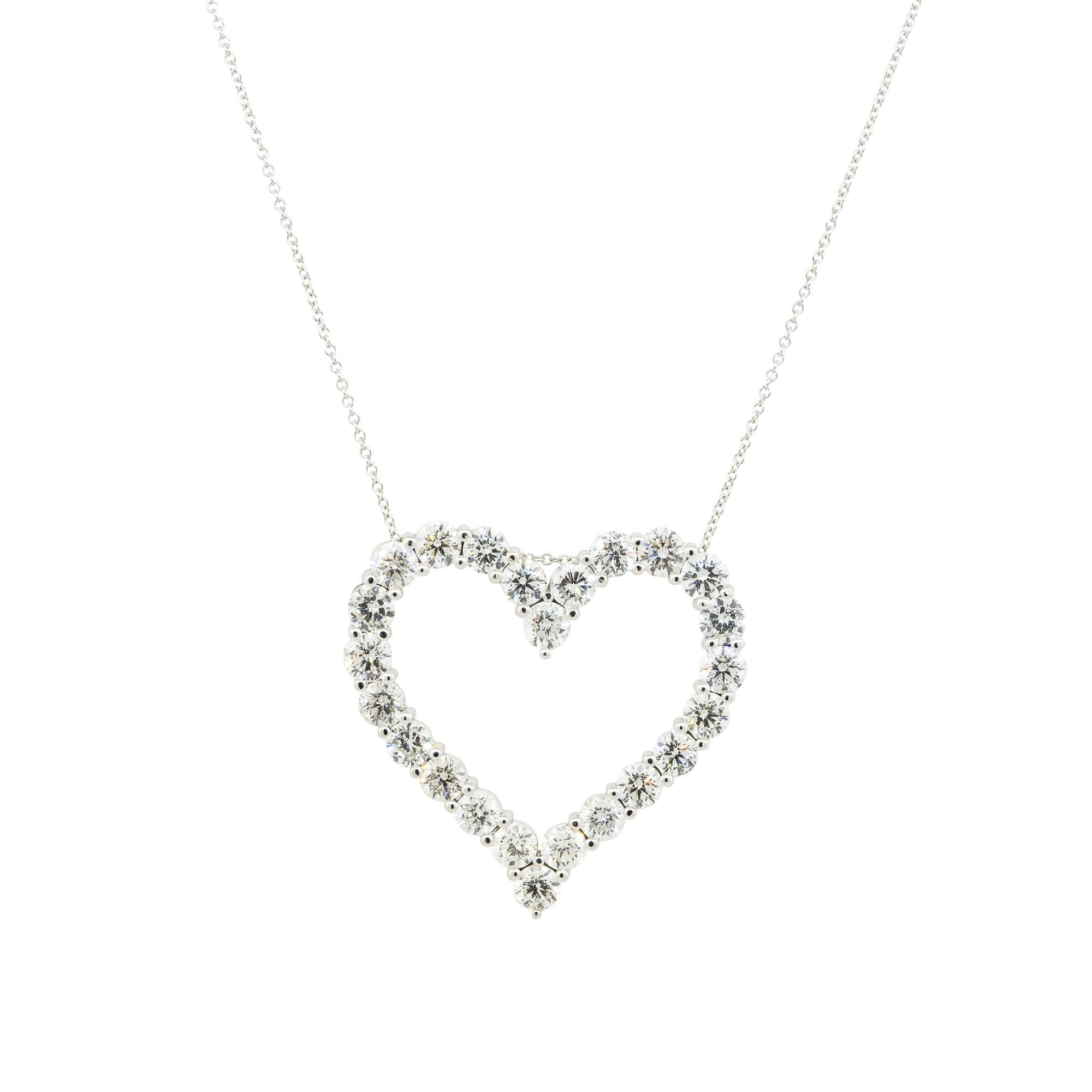 Round Cut 5.80 Carat Diamond Heart Necklace 18 Karat in Stock  For Sale