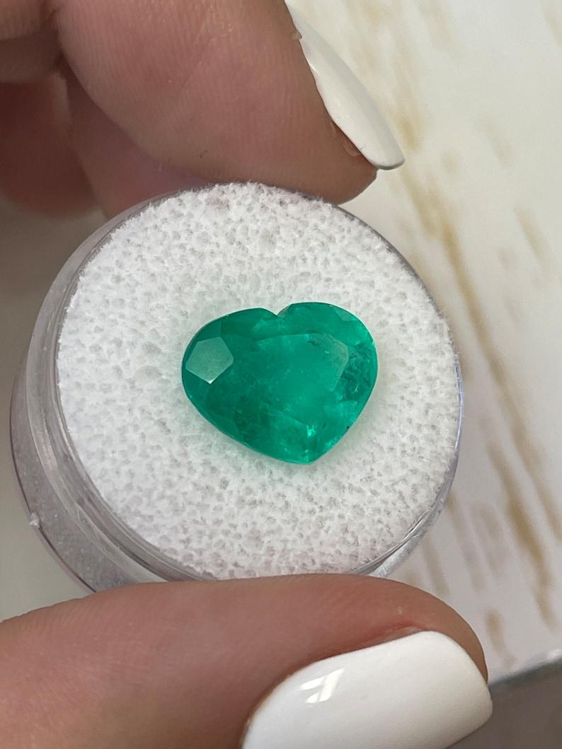 Emerald Cut 5.80 Carat Heart-Cut Colombian Emerald  Bright Green Loose Natural Gemstone For Sale