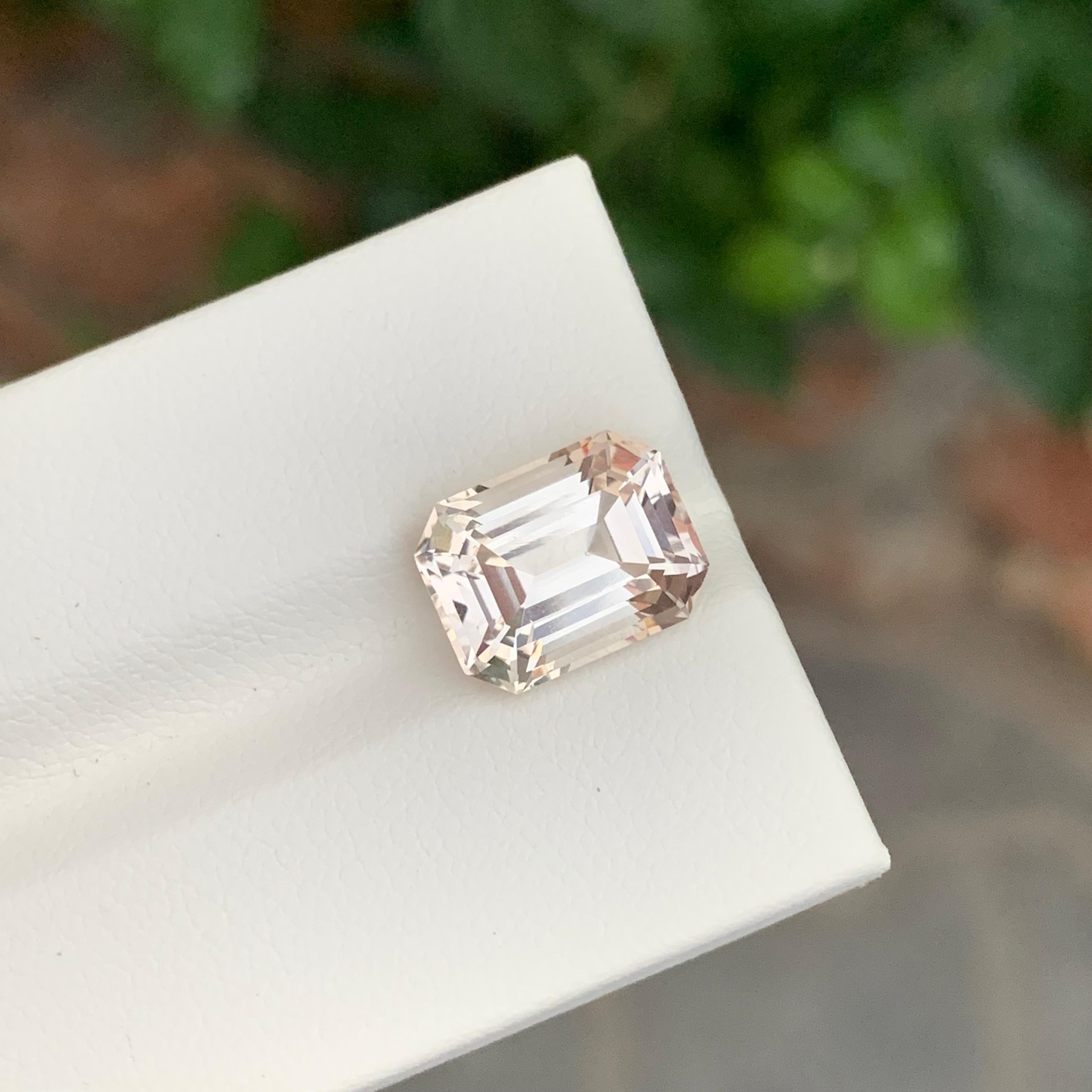 5.80 Carat Natural Faceted Golden Topaz Gemstone For Sale 2
