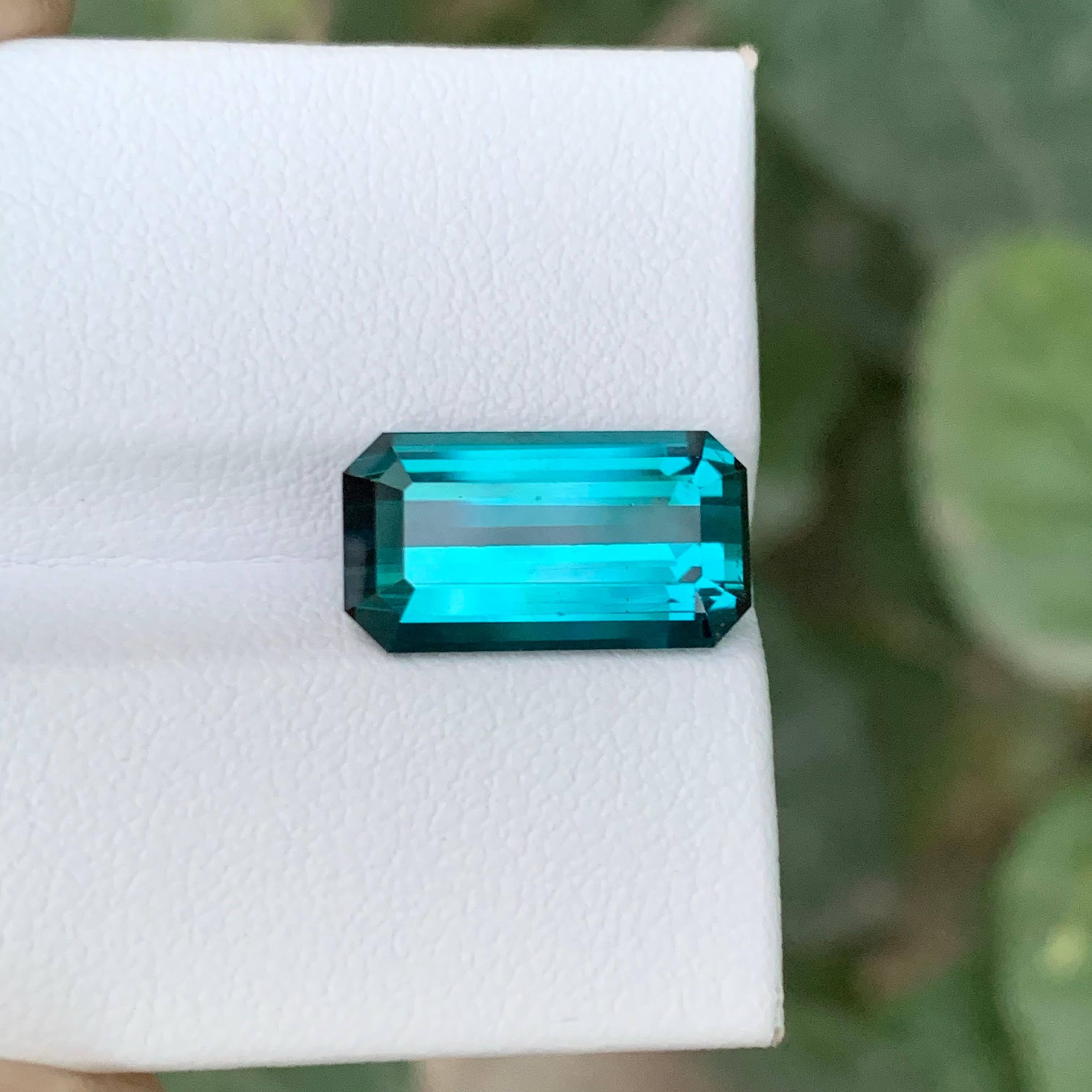 Taille émeraude 5.80 Carat Natural Loose Blue Color Tourmaline Emerald Cut Afghan Gemstone (pierre précieuse afghane) en vente