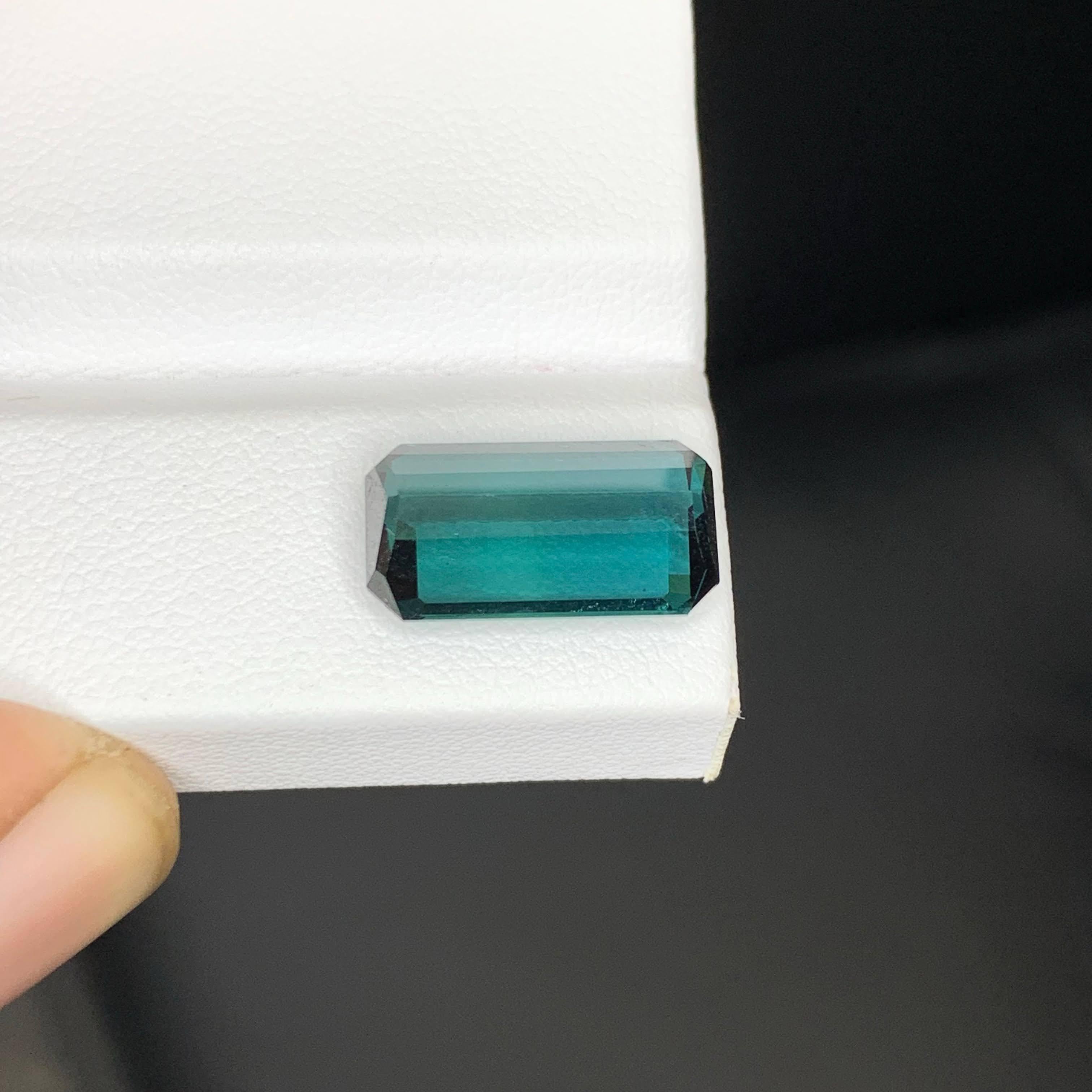 5.80 Carat Natural Loose Blue Color Tourmaline Emerald Cut Afghan Gemstone (pierre précieuse afghane) en vente 3