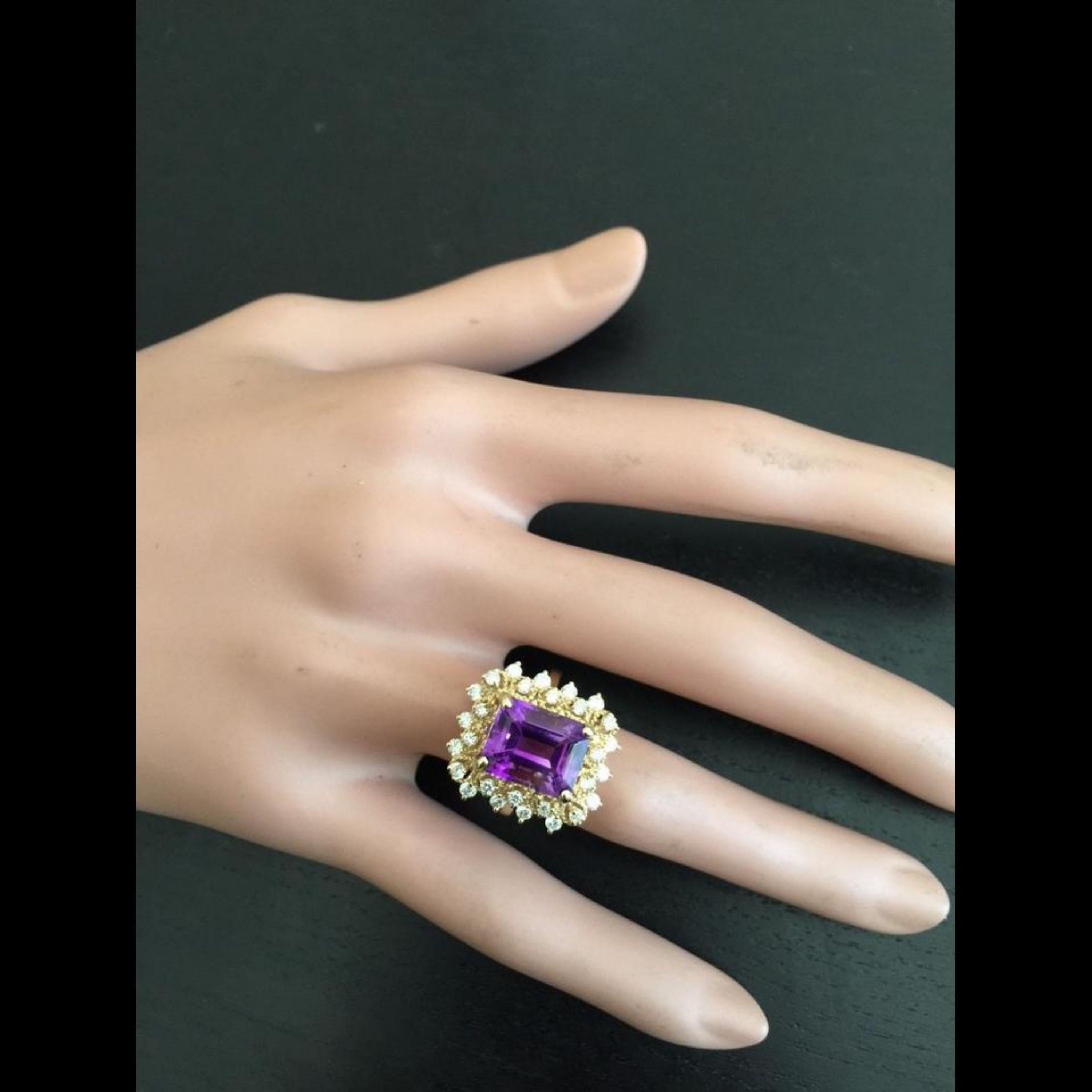 Women's 5.80 Carat Impressive Natural Amethyst and Diamond 14 Karat Solid Gold Ring For Sale