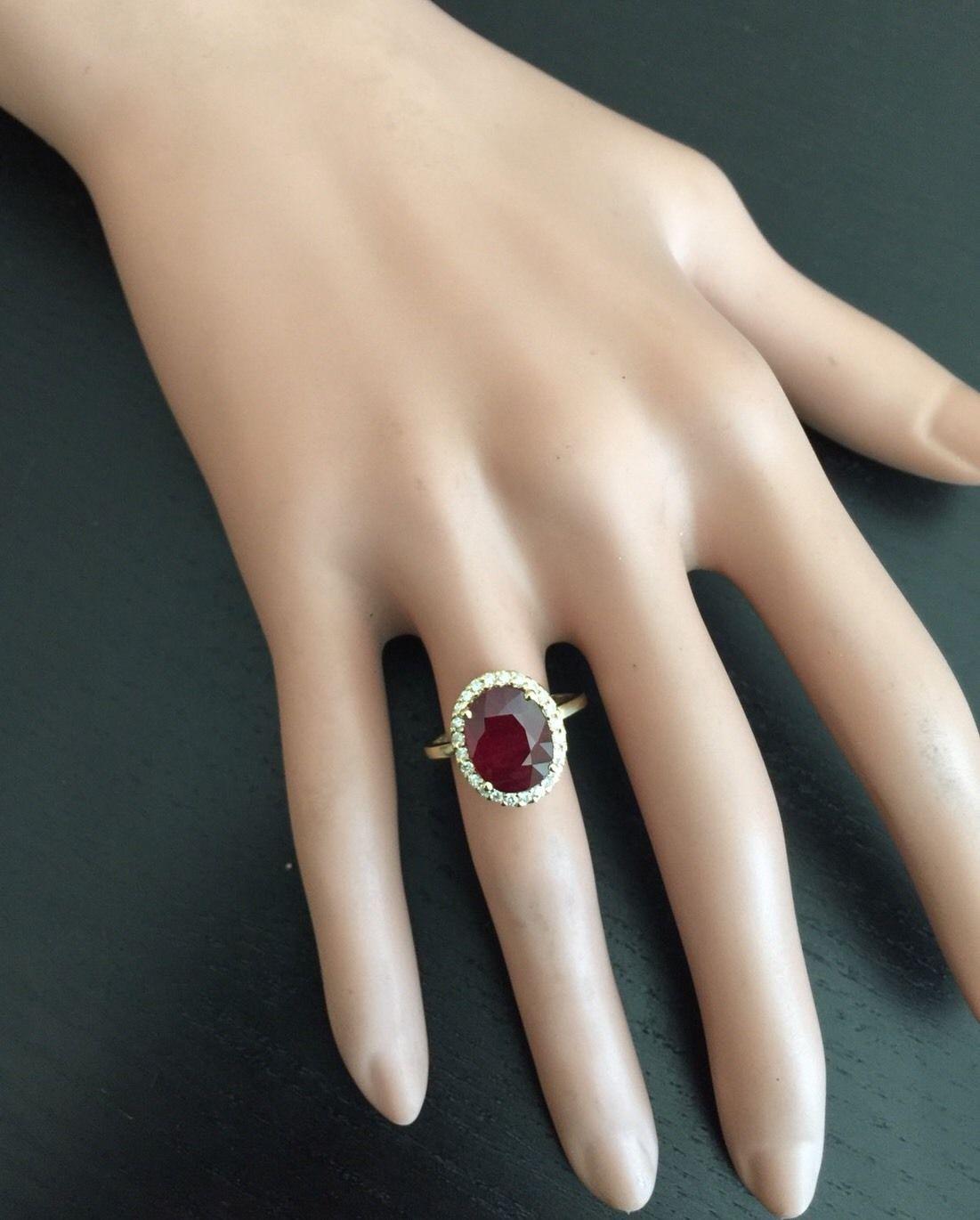5.80 Carat Impressive Red Ruby and Natural Diamond 14 Karat Yellow Gold Ring For Sale 3