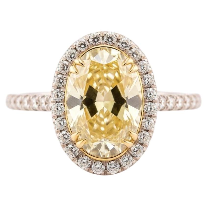 5.80 Ct Light Yellow Oval Ring im Angebot