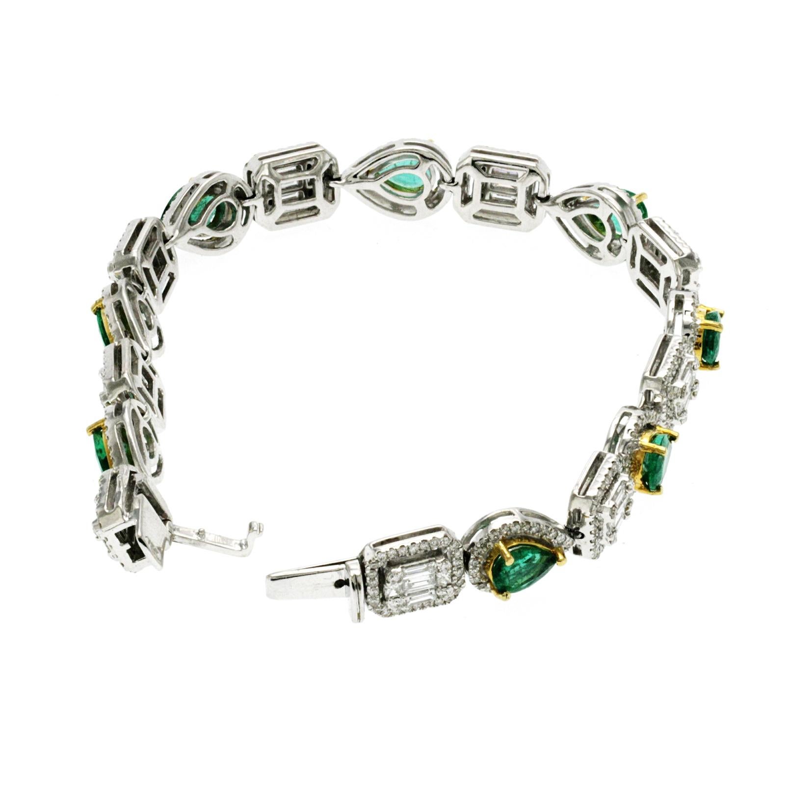 5.80 CT Natural Emerald & 4.58 CT Diamonds on 18K White Gold Bracelet For Sale 3