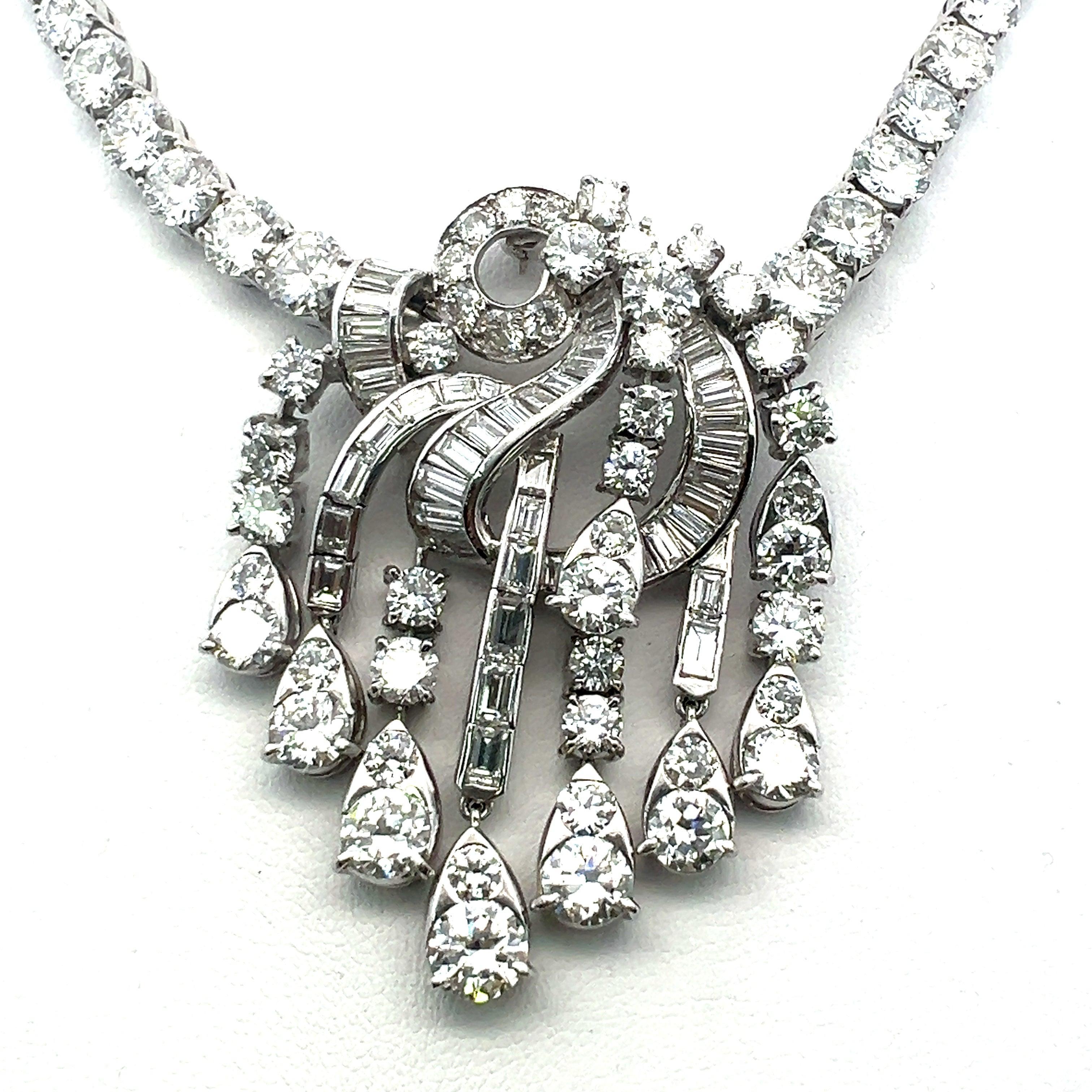 58,05 carati di diamante rotondo Brilliante G VS1 in oro bianco 18K Collana di pietre preziose A. Stone In condizioni buone in vendita a New York, NY