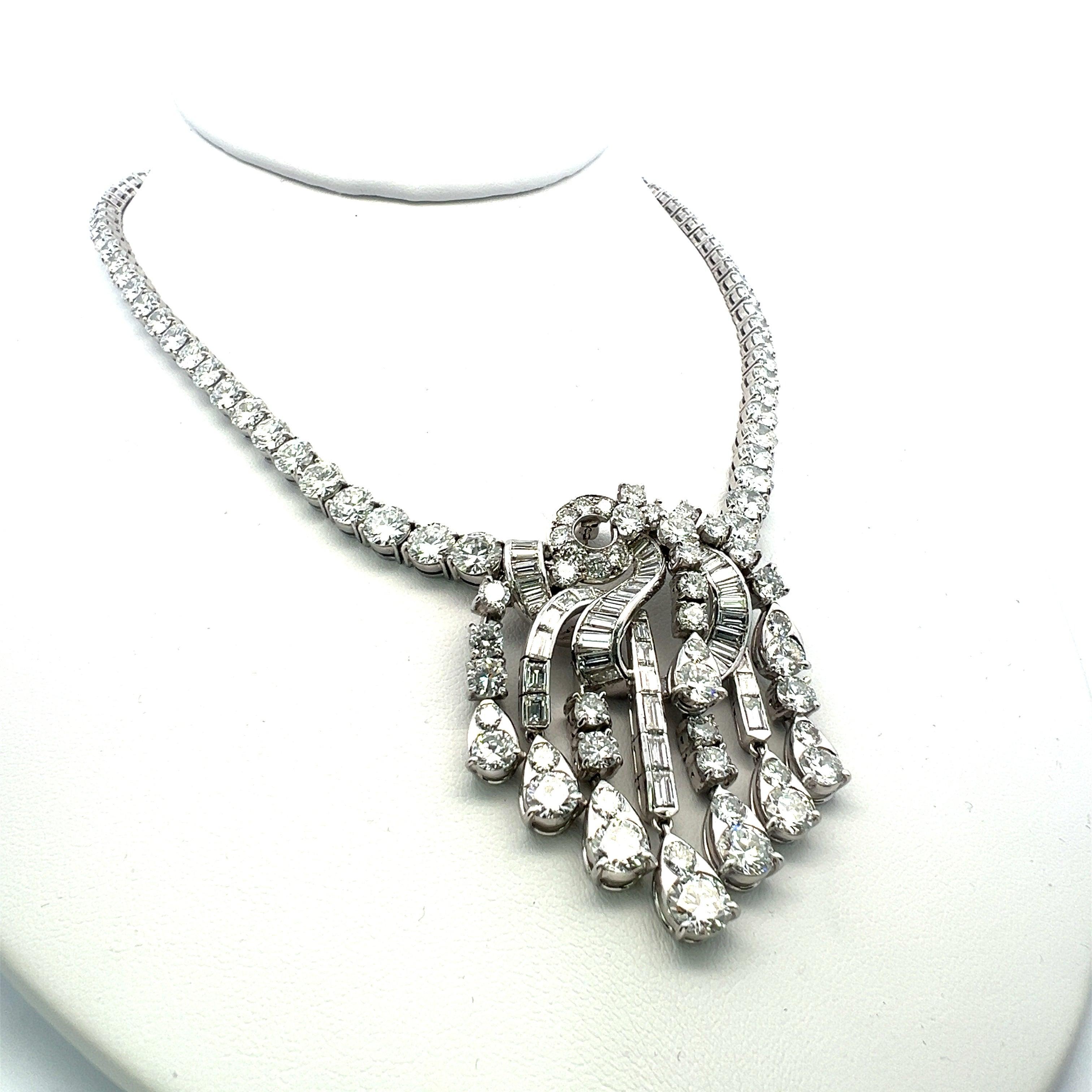 Donna 58,05 carati di diamante rotondo Brilliante G VS1 in oro bianco 18K Collana di pietre preziose A. Stone in vendita