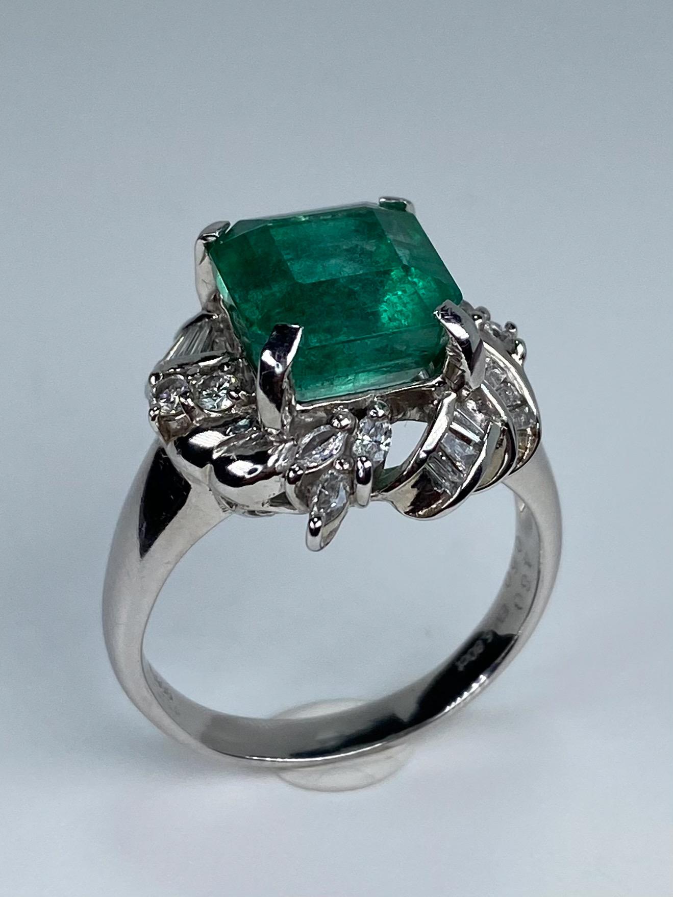 Art Deco 5.80ct Zambian Emerald Ring For Sale