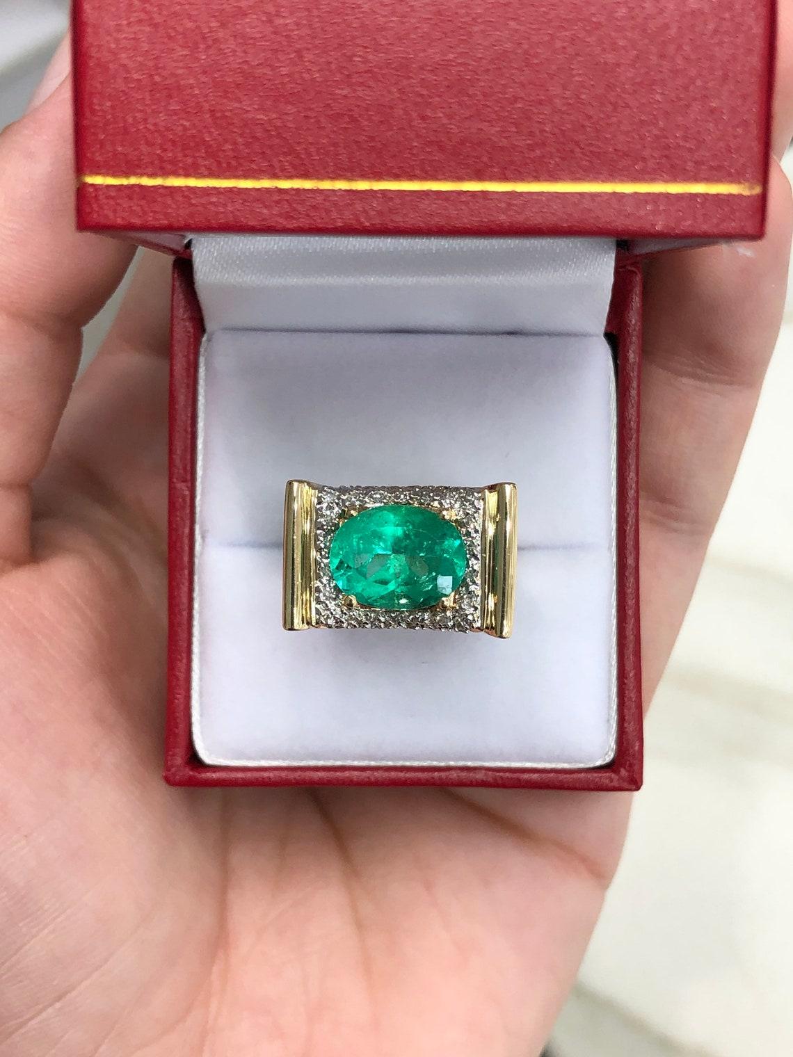 Modern 6.08tcw 14K Colombian Emerald-Oval Cut & Diamond East to West Gold Vintage Ring For Sale