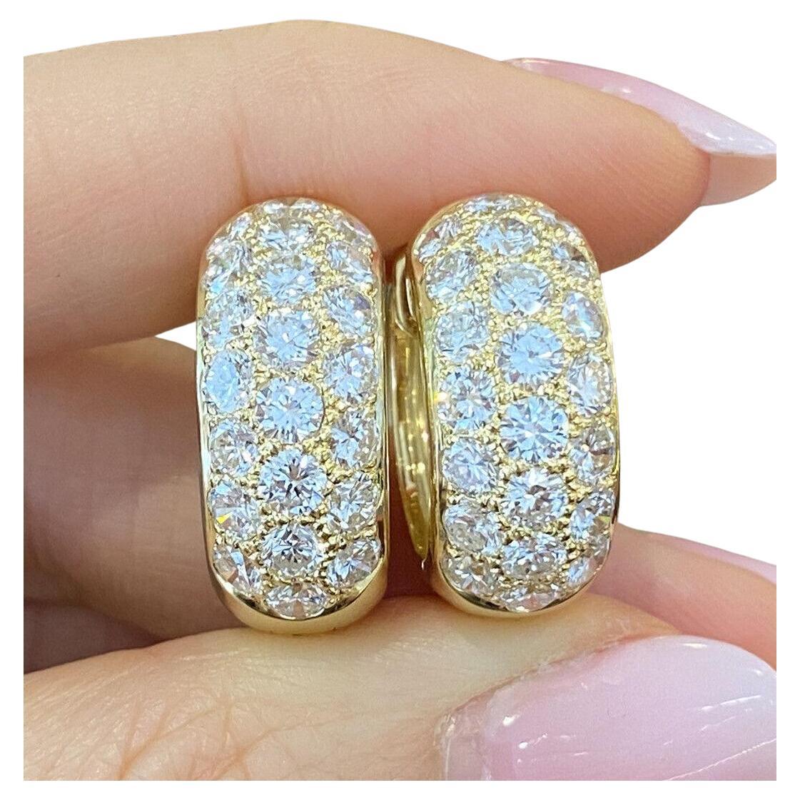 5.81 carat Hinged Huggie Hoop Diamond Pavé Earrings in 18k Yellow Gold For Sale