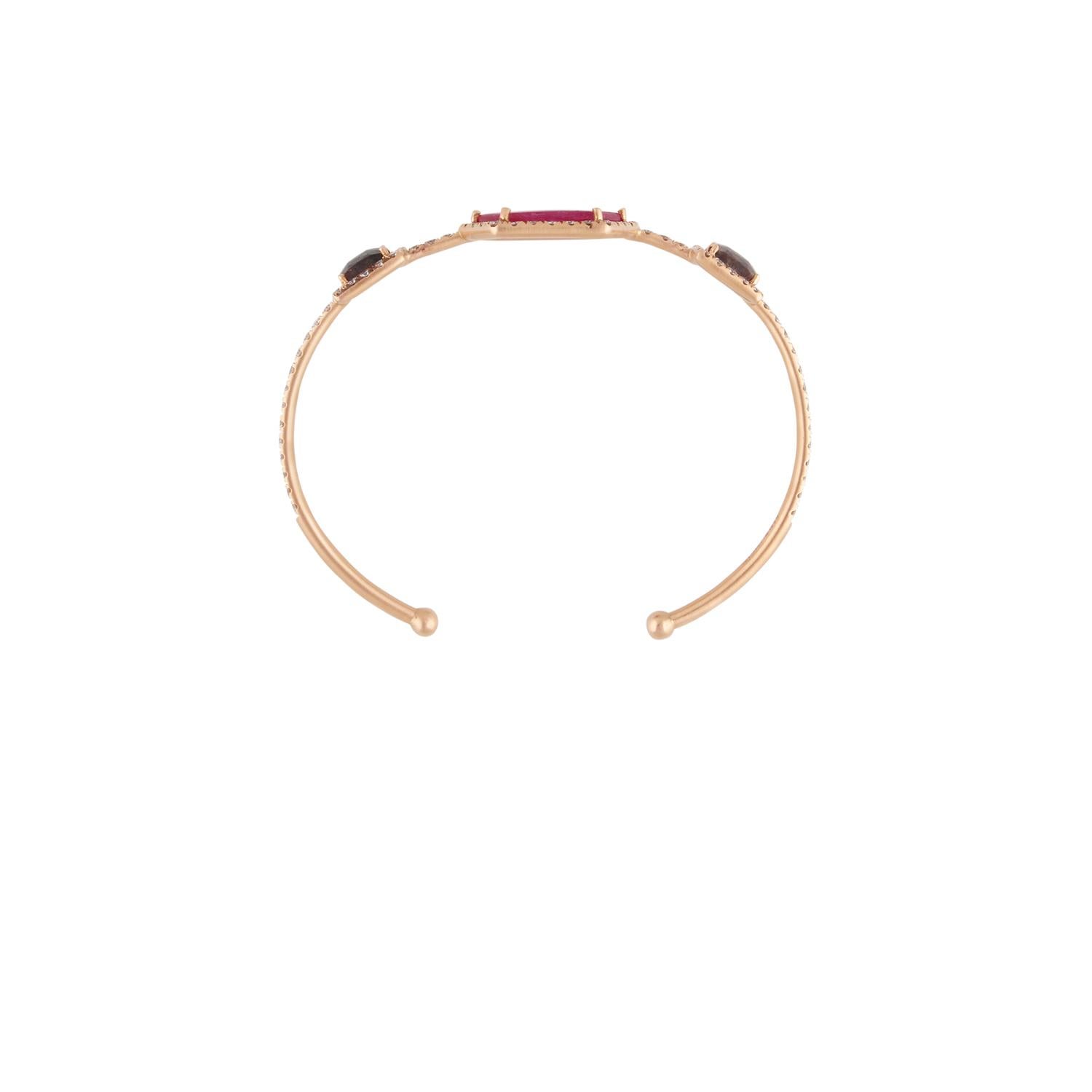 Modern 5.81 Carat Natural Mozambique Ruby Bangle with Black Diamonds in 18k Gold For Sale