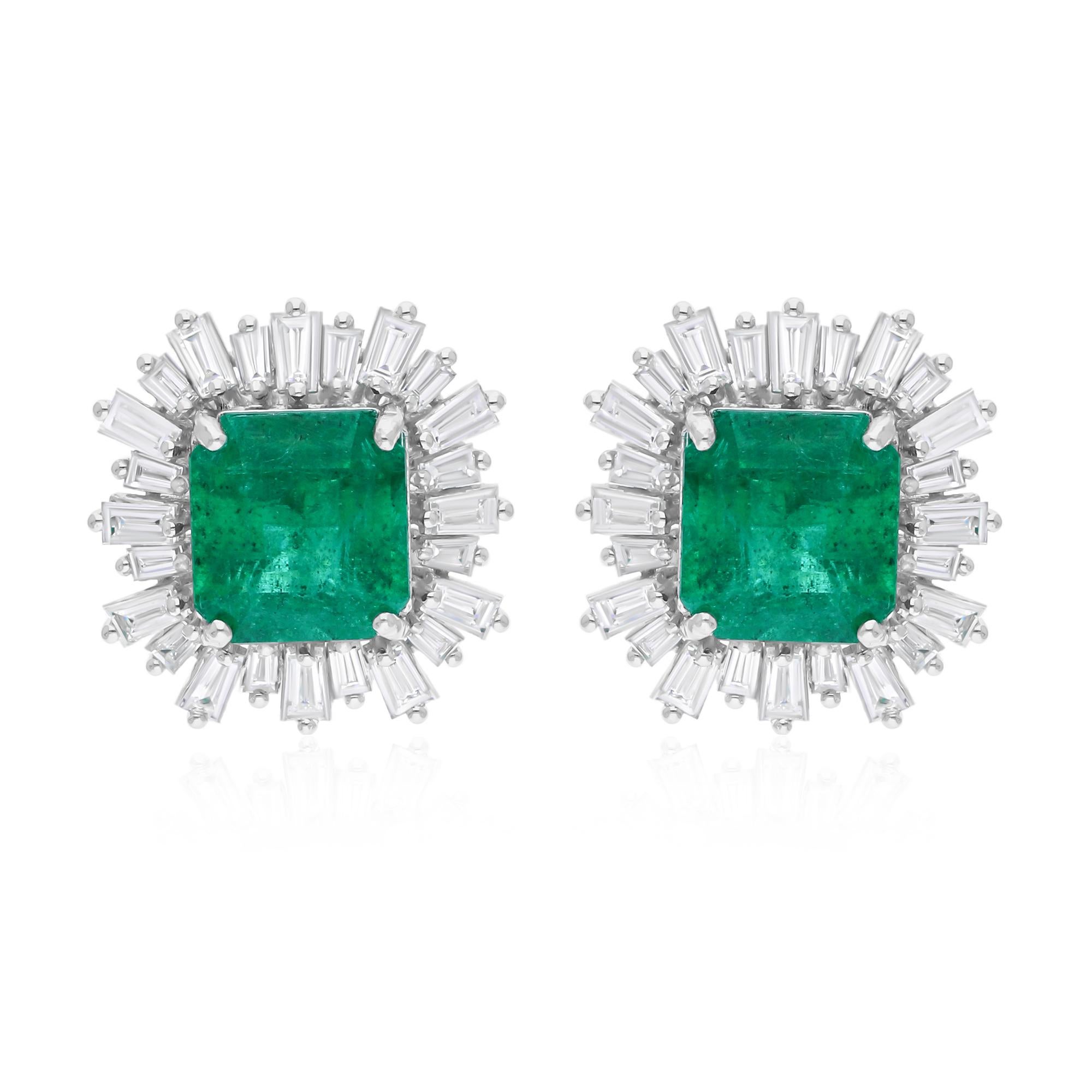 Donna Orecchini a cerchio con smeraldo dello Zambia da 5,81 carati SI/HI con diamante Starburst in oro bianco 14k in vendita