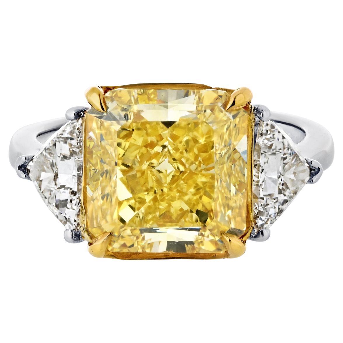 5.81 Ct Radiant Cut Platinum Fancy Yellow Three Stone Diamond Engagement Ring For Sale