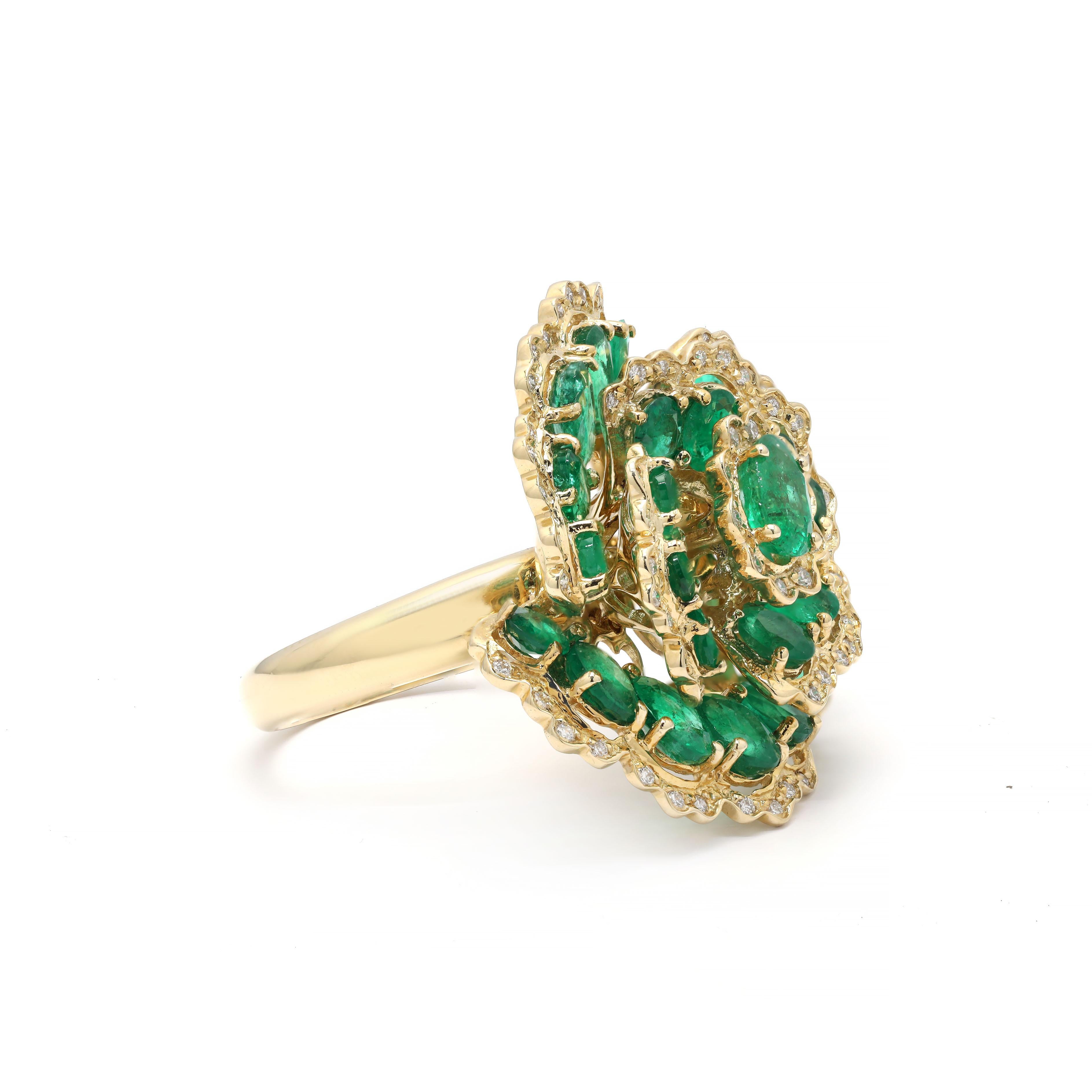 For Sale:  5.82 ct Emerald Flower Ring with Diamonds in 14 Karat Yellow Gold 3