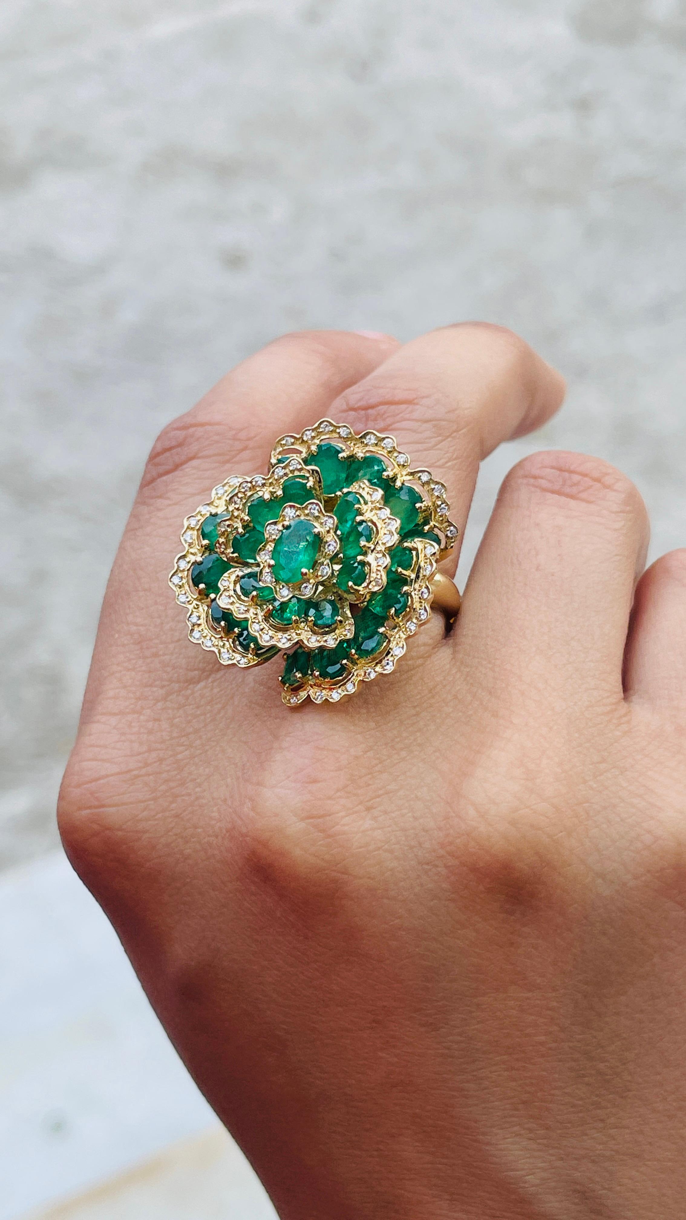 For Sale:  5.82 ct Emerald Flower Ring with Diamonds in 14 Karat Yellow Gold 6