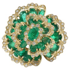 Bague fleur en or jaune 14 carats avec diamants et émeraude de 5,82 carats