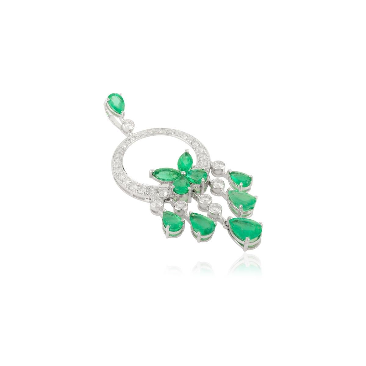 Ciondolo cocktail con smeraldo naturale da 5,82 carati e diamanti in oro bianco 18 carati in vendita 3