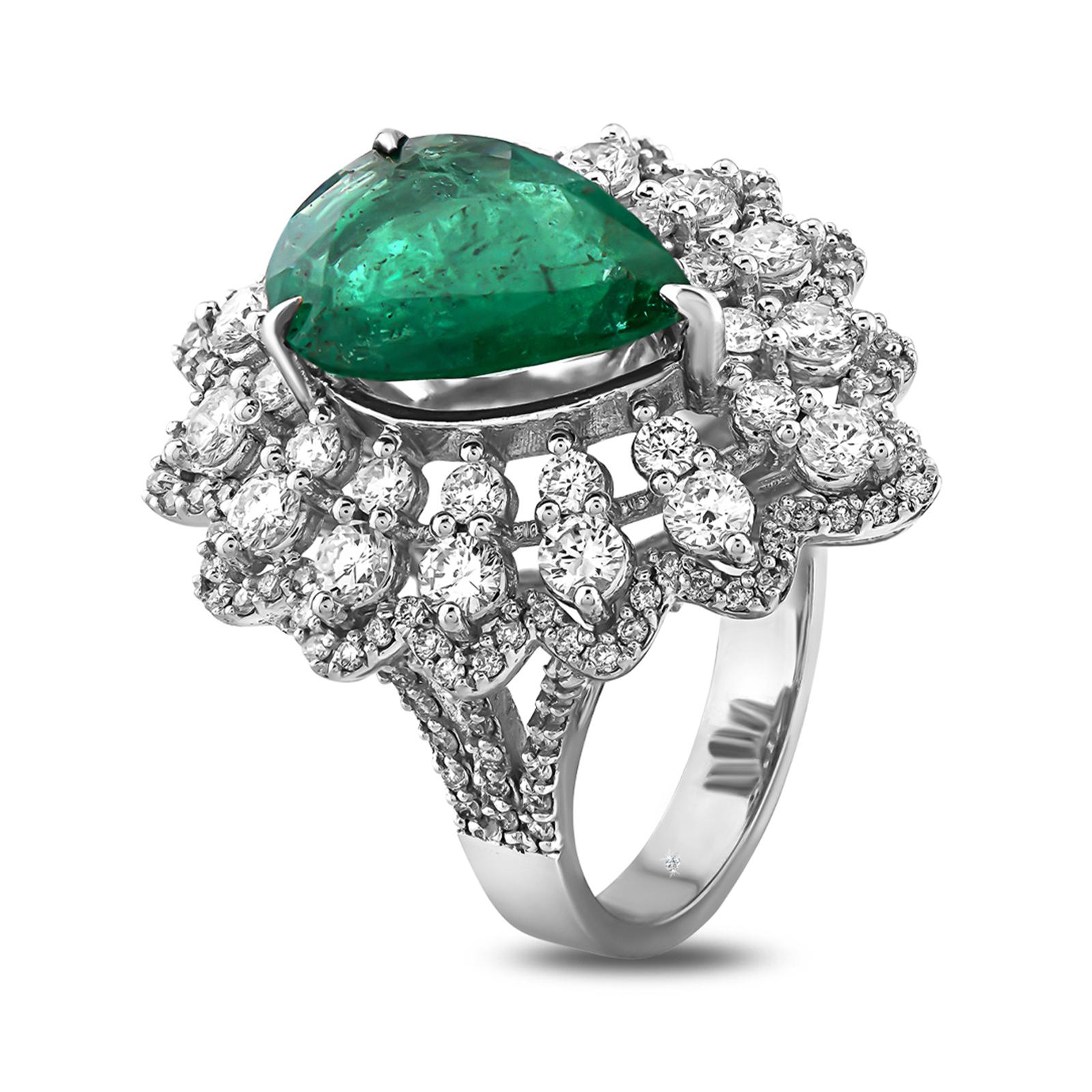 For Sale:  5.82 Carat Pear Shaped Emerald and Diamond Cocktail Ring 18 Karat White Gold 5