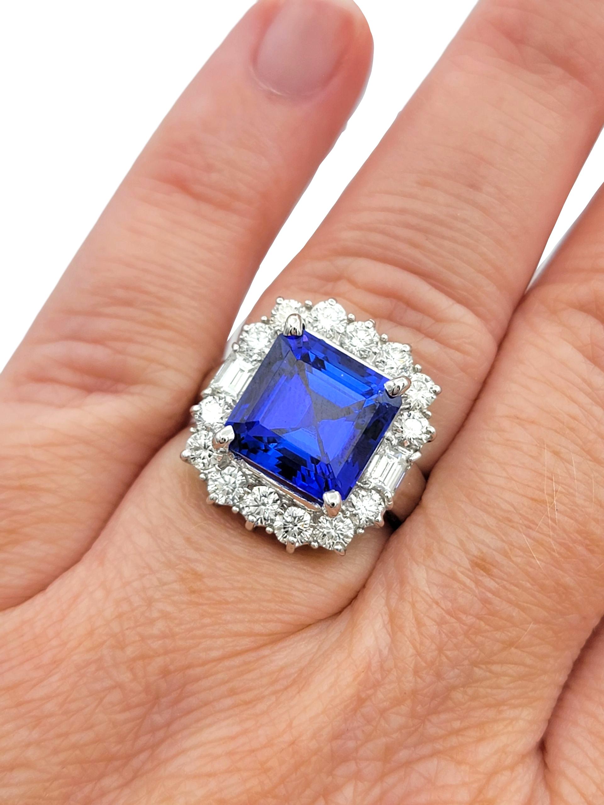 Anello quadrato di tanzanite taglio smeraldo da 5,82 carati con diamanti in oro bianco 14 carati in vendita 6