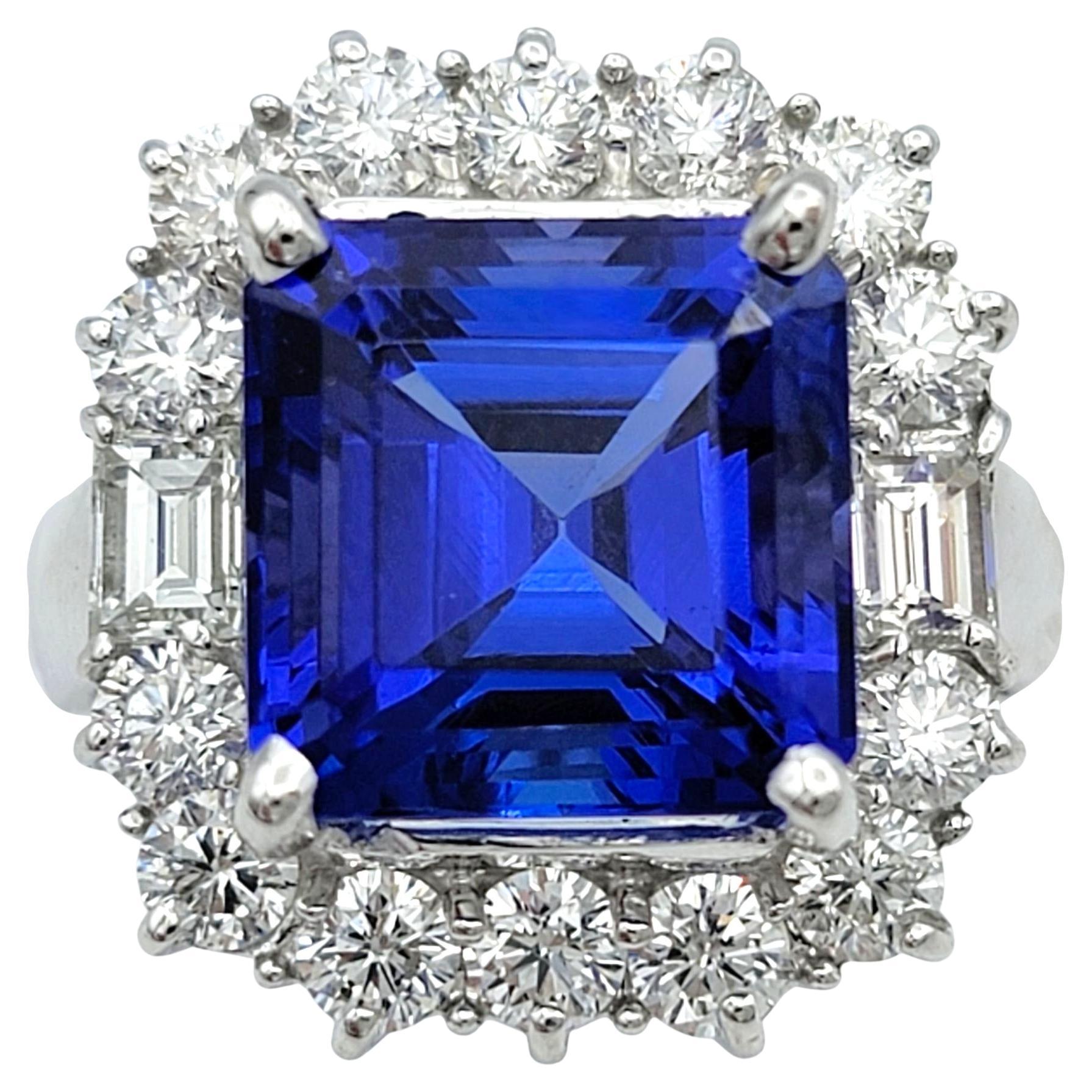 Anello quadrato di tanzanite taglio smeraldo da 5,82 carati con diamanti in oro bianco 14 carati in vendita