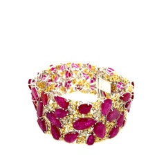 58.24 Carat Pear-Shaped Ruby and Yellow Diamond Gold Bracelet