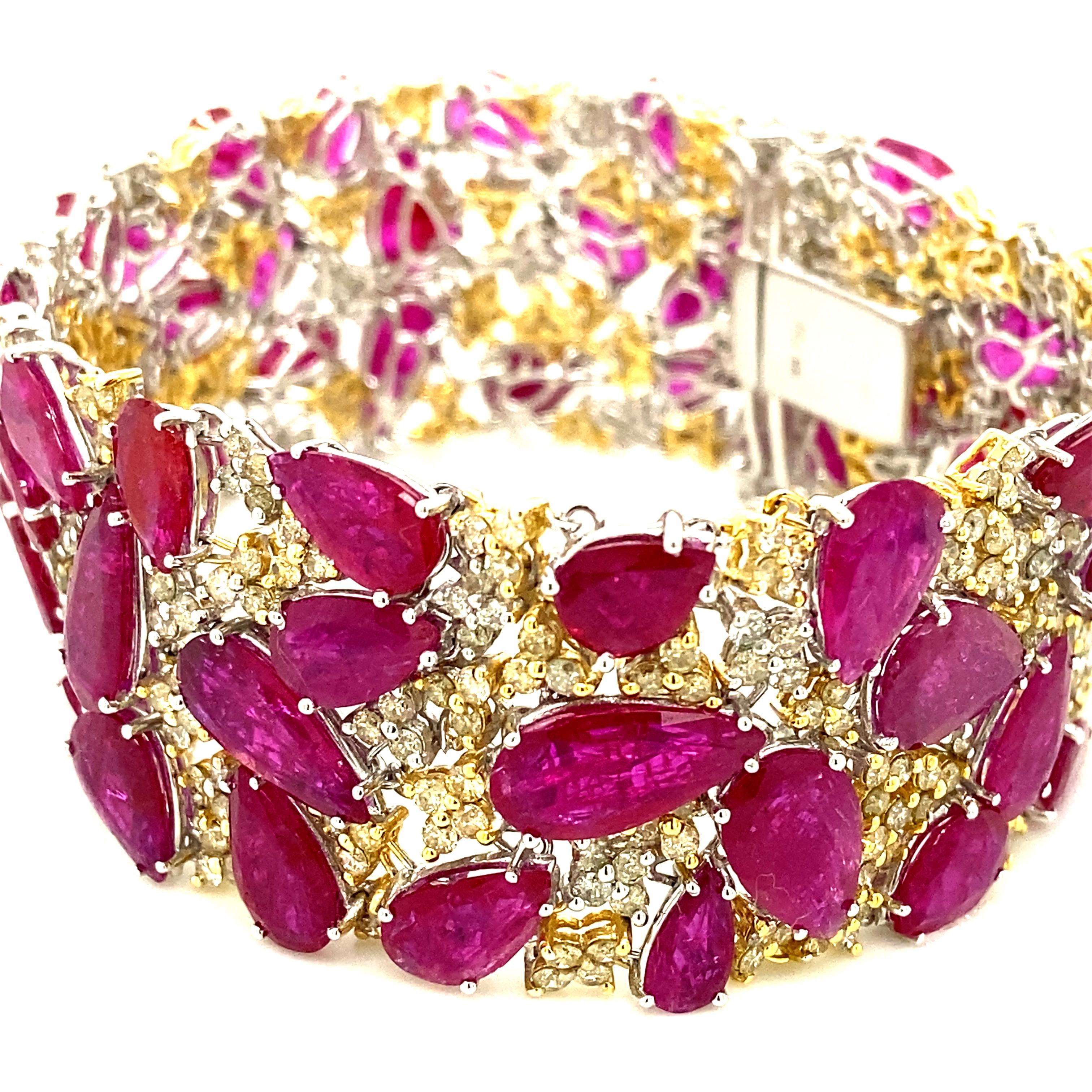 Contemporary 58.24 Carat Pear-Shaped Ruby and Yellow Diamond Gold Bracelet