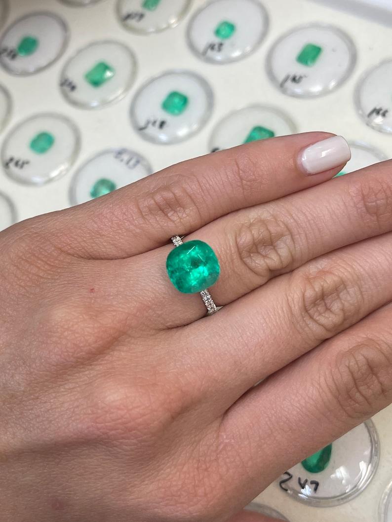 5.83 Carat 11x11 Green Colombian Emerald - Cushion Cut Genuine May Birthstone For Sale 2