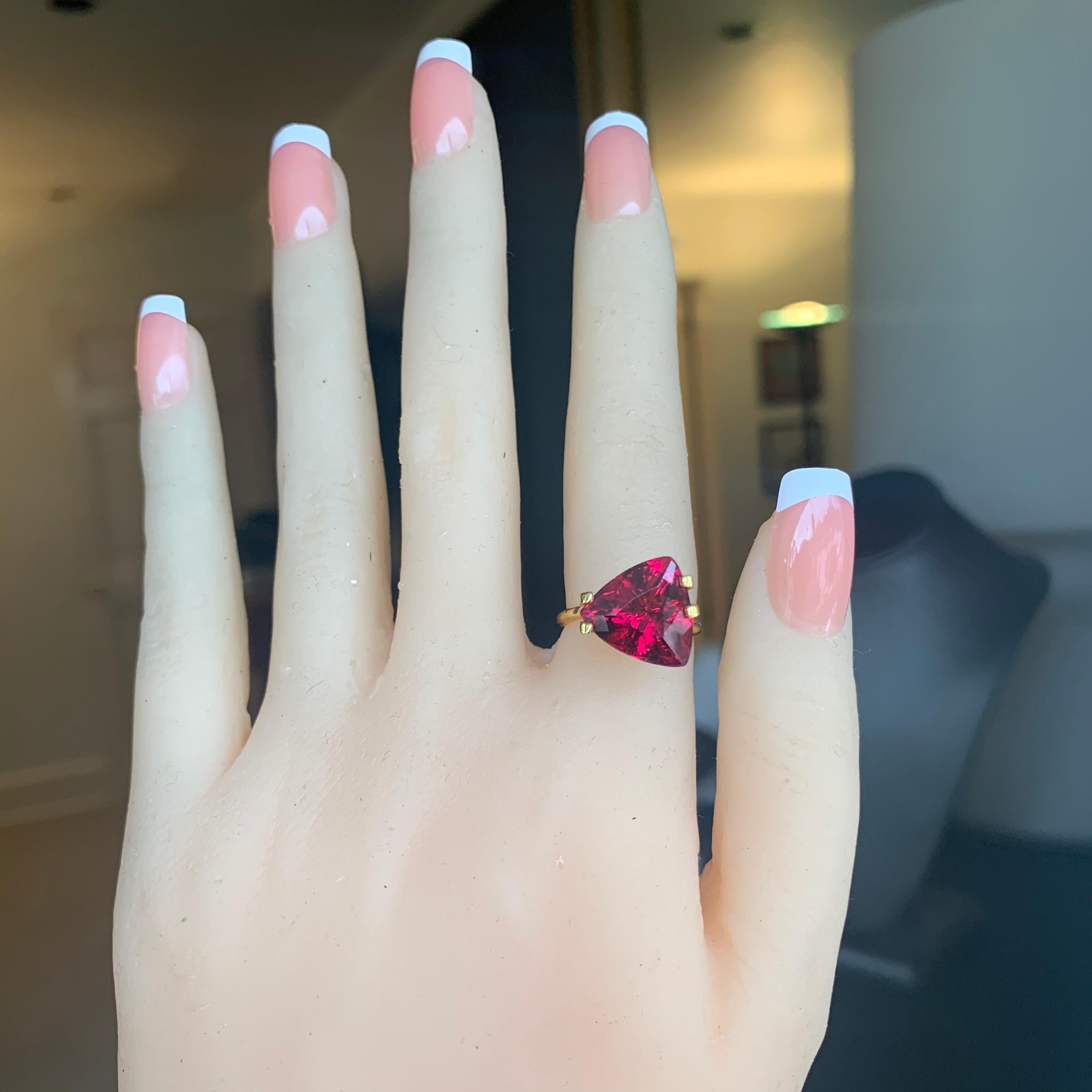5,83 Karat Rosa / Roter Rubelit Turmalin Loser Edelstein im Zustand „Neu“ im Angebot in West Hollywood, CA