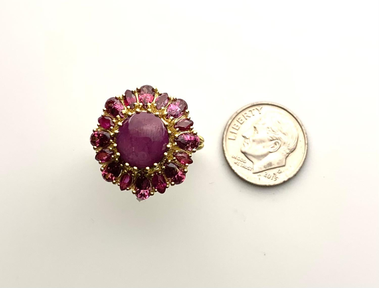 Cabochon 5.83 Carat Star Ruby and Pink Rose Garnet Starburst Cocktail Ring in Yellow Gold For Sale