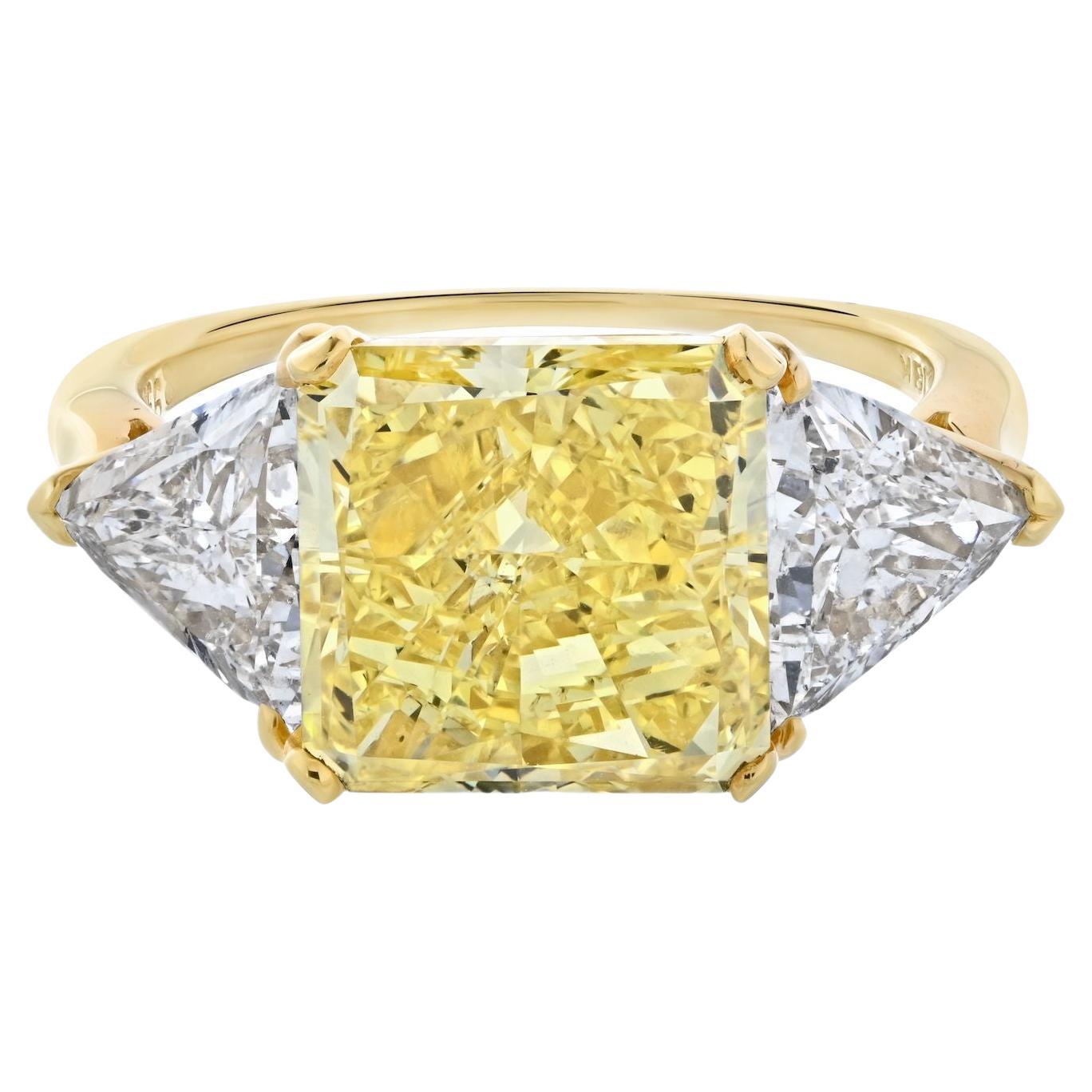5.83 Ct Radiant Cut Platinum Fancy Yellow Three Stone Diamond Engagement Ring For Sale