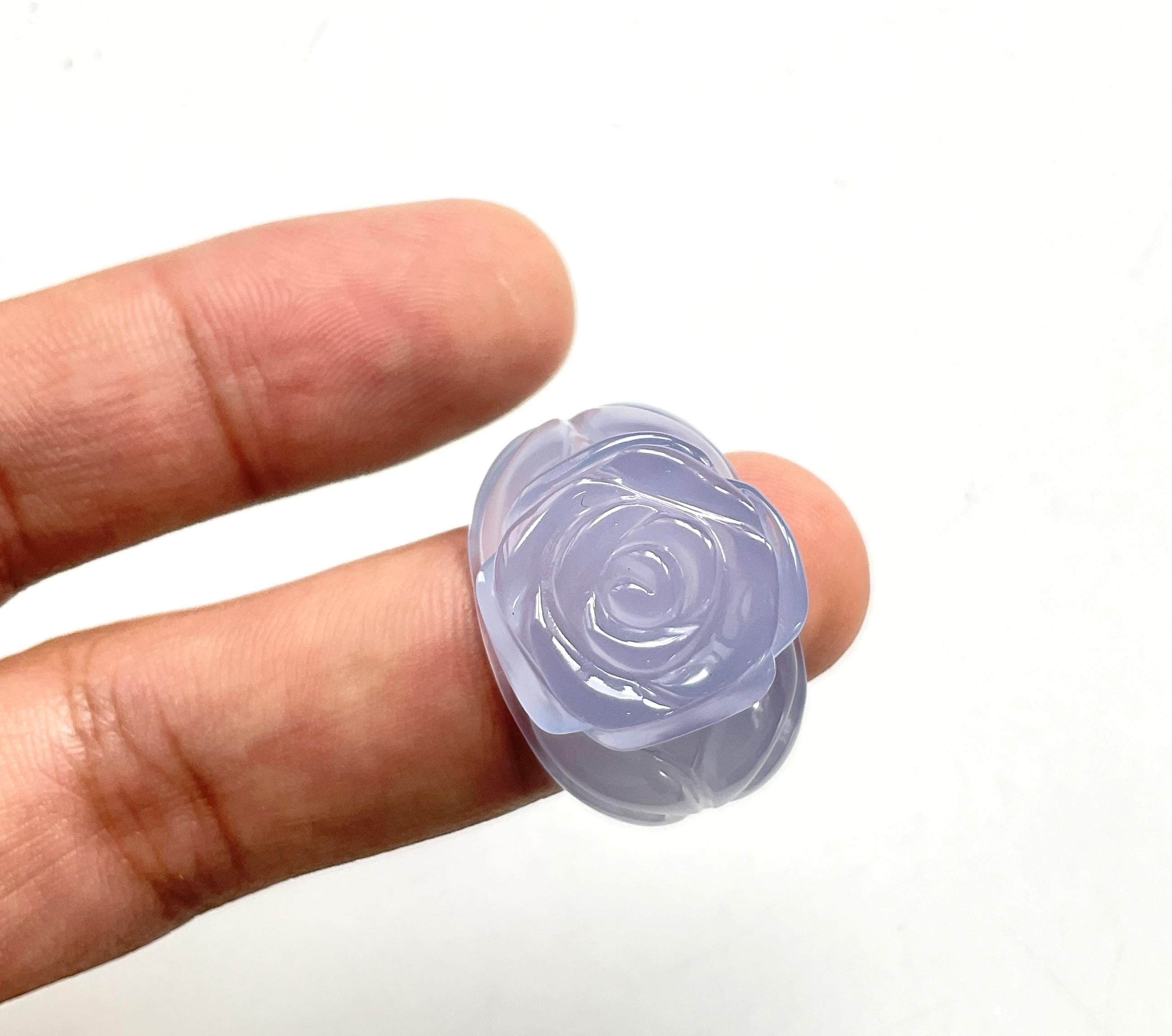 58.30 carats Chalcedony Flower Carved Top Quality Ring Natural Gemstone In New Condition For Sale In Jaipur, RJ