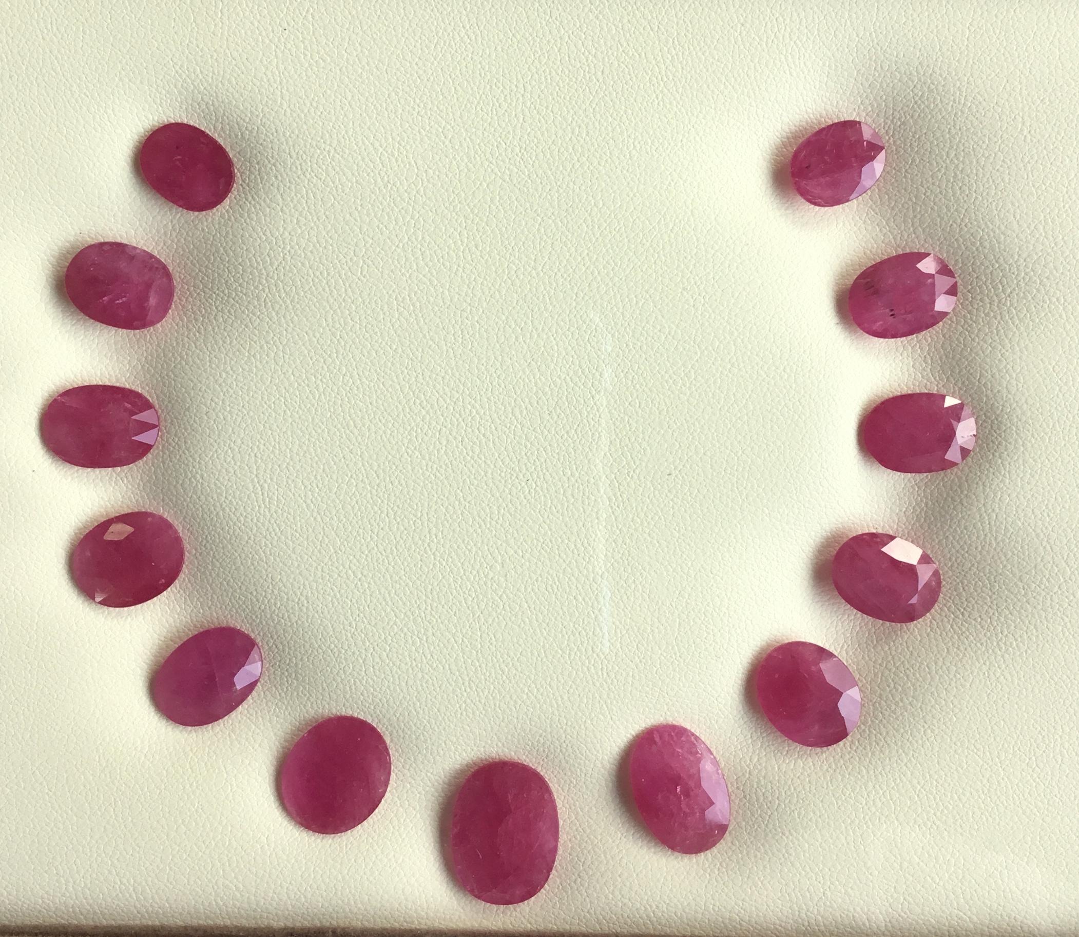 Art déco 58.39 Carats Ruby Mozambique Oval Faceted Cut stone Layout Heated Natural Gem en vente
