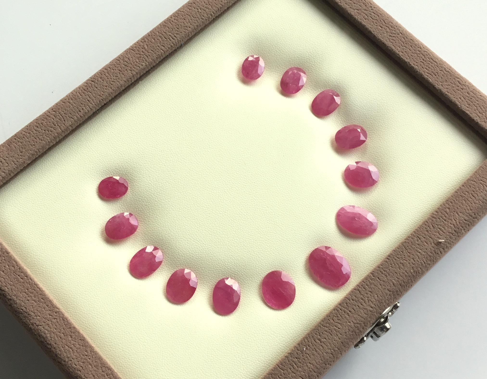 58.39 Carats Ruby Mozambique Oval Faceted Cut stone Layout Heated Natural Gem Neuf - En vente à Jaipur, RJ