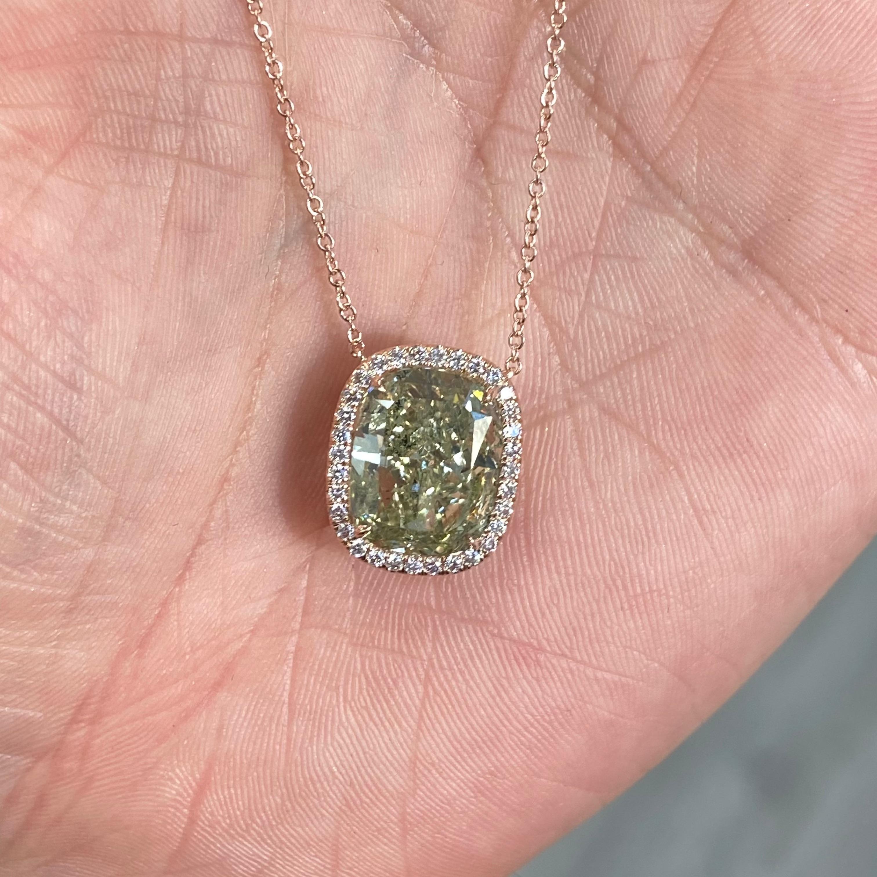 5.83ct Green Cushion Diamond in Pink Diamond Halo Pendant For Sale 1