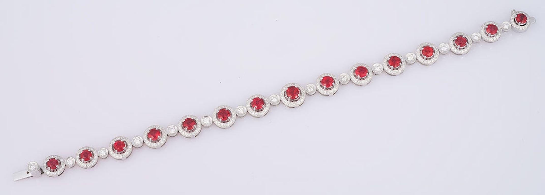 An ideal occasion piece, this cluster bracelet celebrates the spectacular red spinel. Often mistaken for rubies, spinels are a beautiful stone that should feature in any gem lover’s collection. Round clusters are centered by natural claw-set