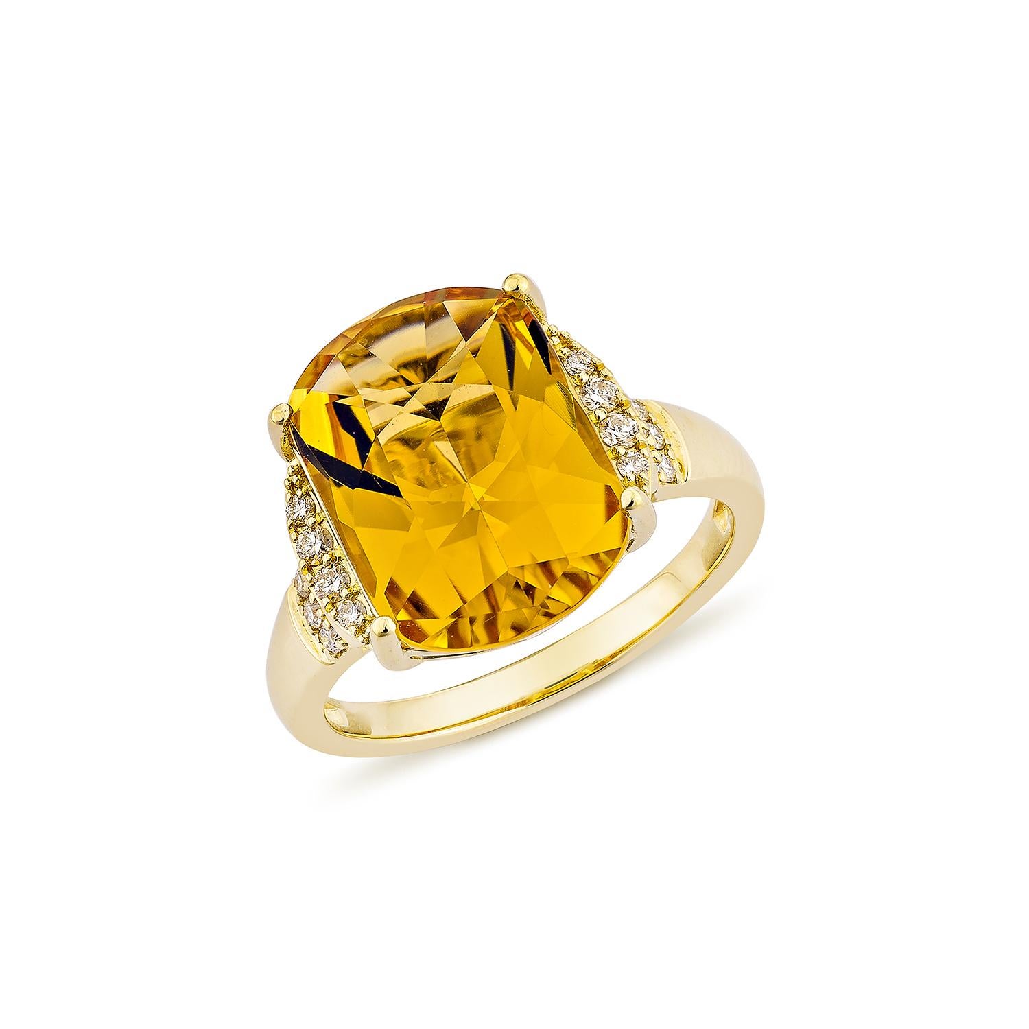Contemporary 5.84 Carat Citrine Fancy Ring in 18Karat Yellow Gold with  White Diamond. For Sale