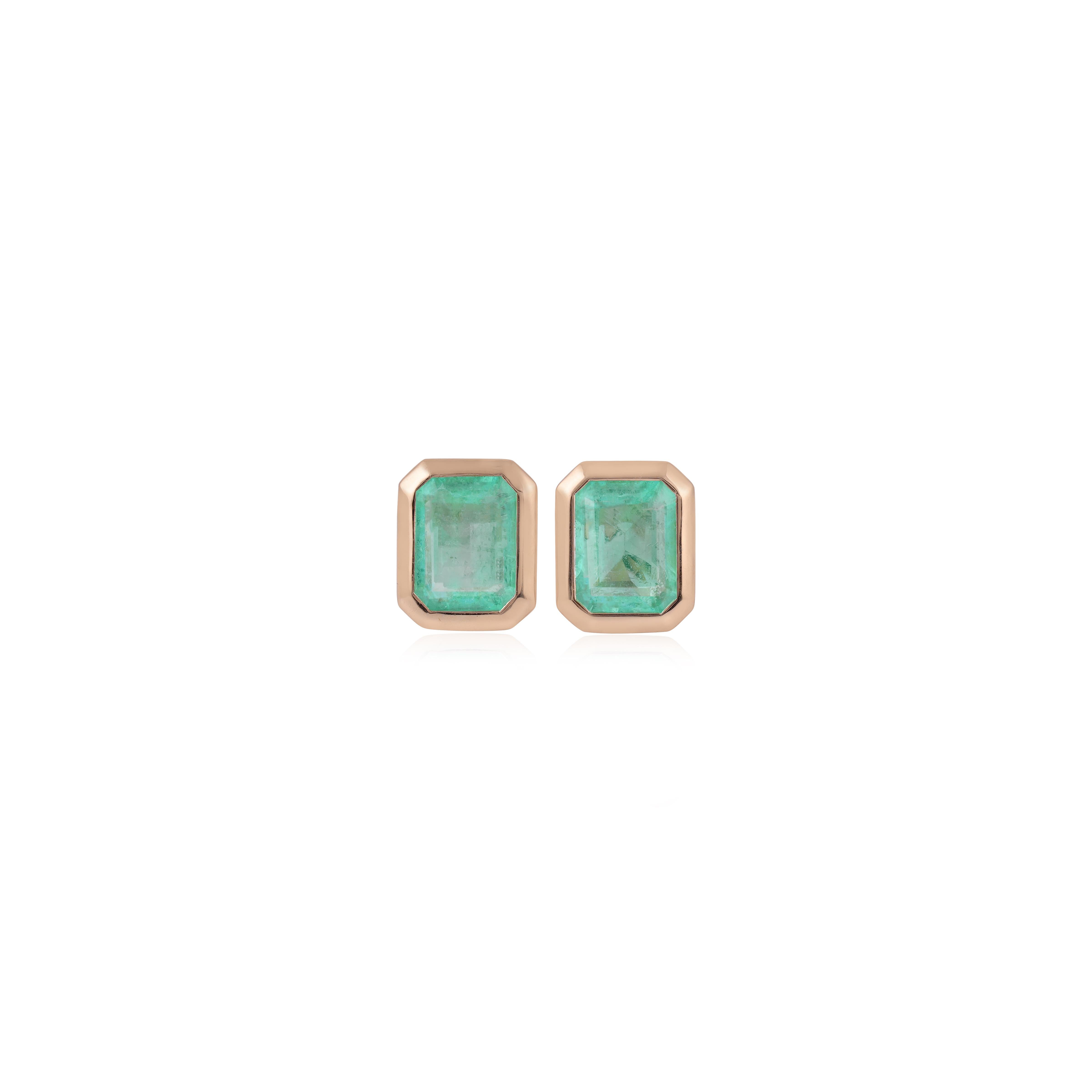 Magnificent Colombian Emerald Stud Earrings in 18k Yellow Gold

Clear Colombian Emerald approx. 5.84 CTS
18k Yellow Gold mounting 4.24 Gms

Custom Services
Request Customization