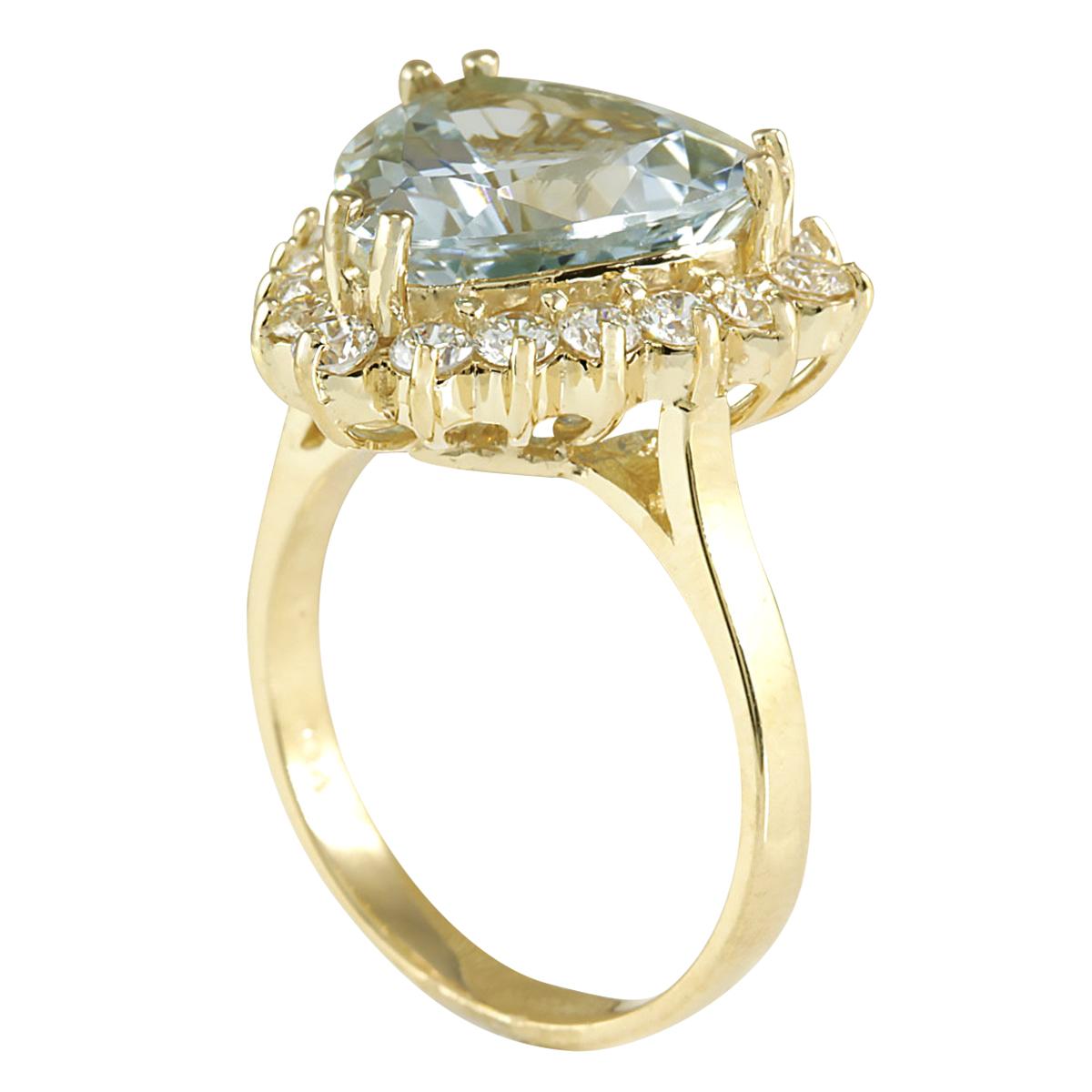 Trillion Cut Natural Aquamarine 14 Karat Yellow Gold Diamond Ring For Sale