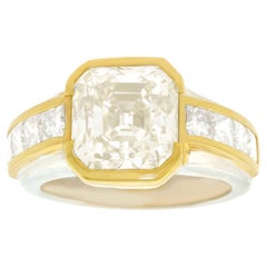 5.84ct Diamond-Set Gold Ring Seventies, France