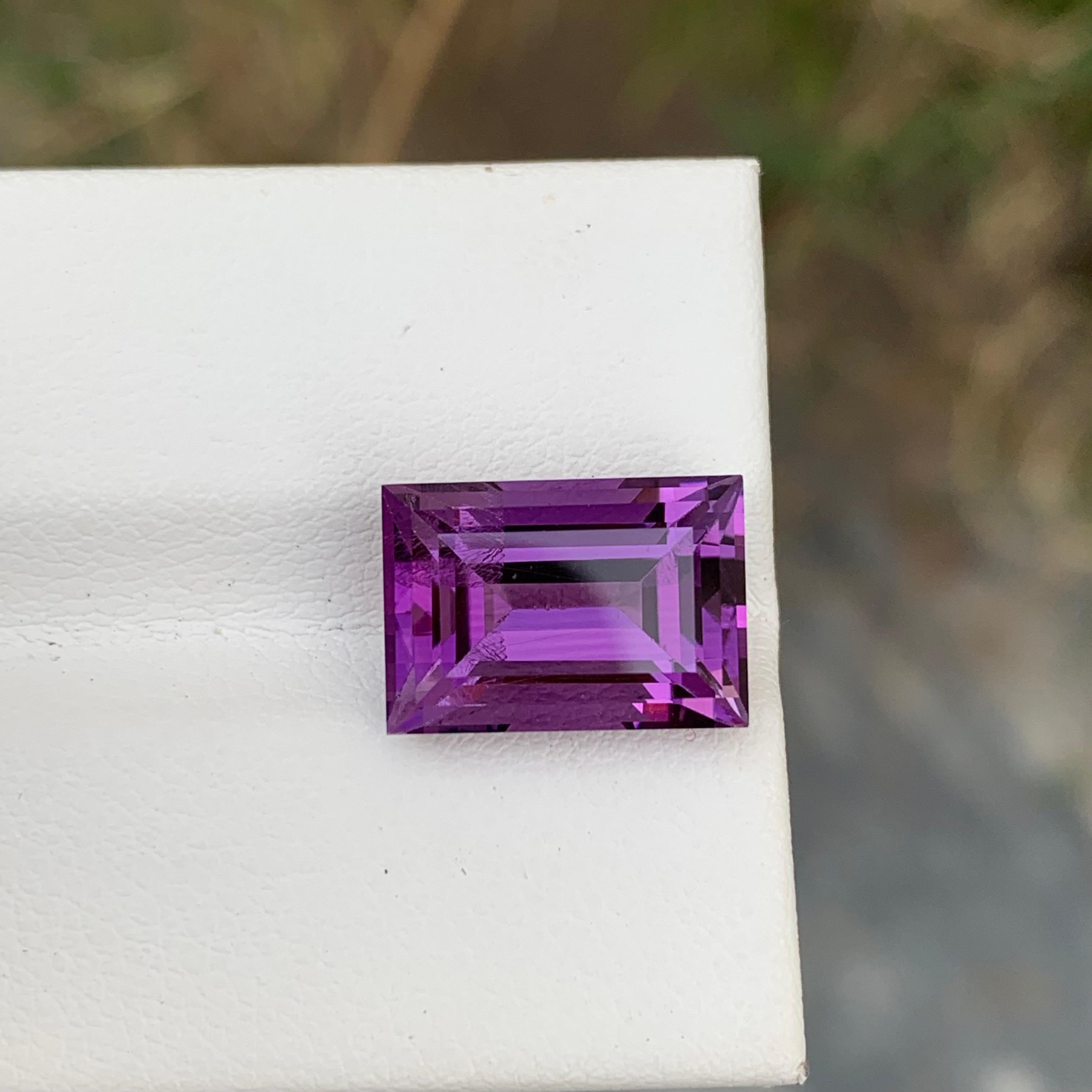 5.85 Carat Natural Loose Amethyst Baguette Shape Gemstone For Jewellery For Sale 1