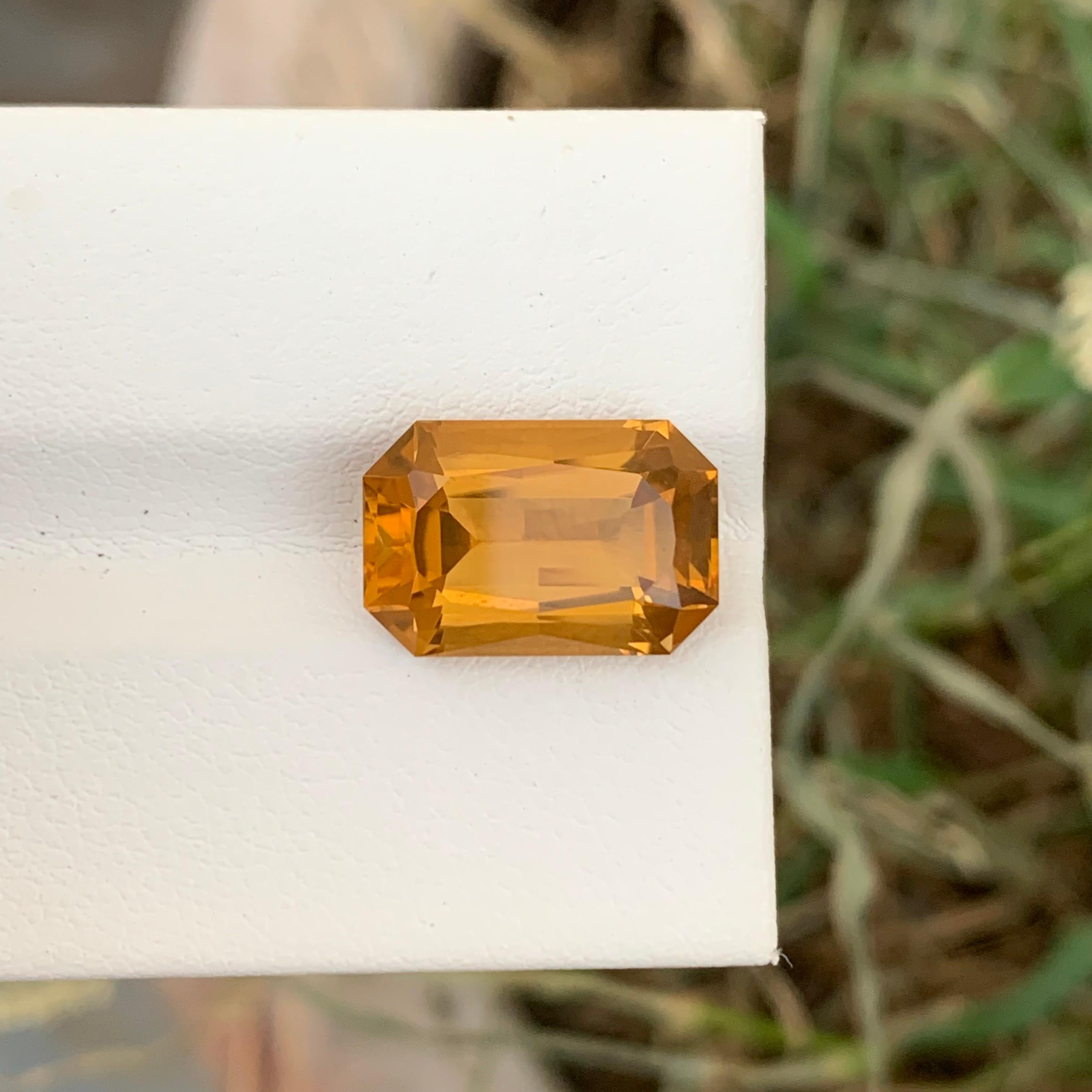 5.85 Carat Natural Loose Citrine Emerald Shape Gem For Jewellery en vente 1