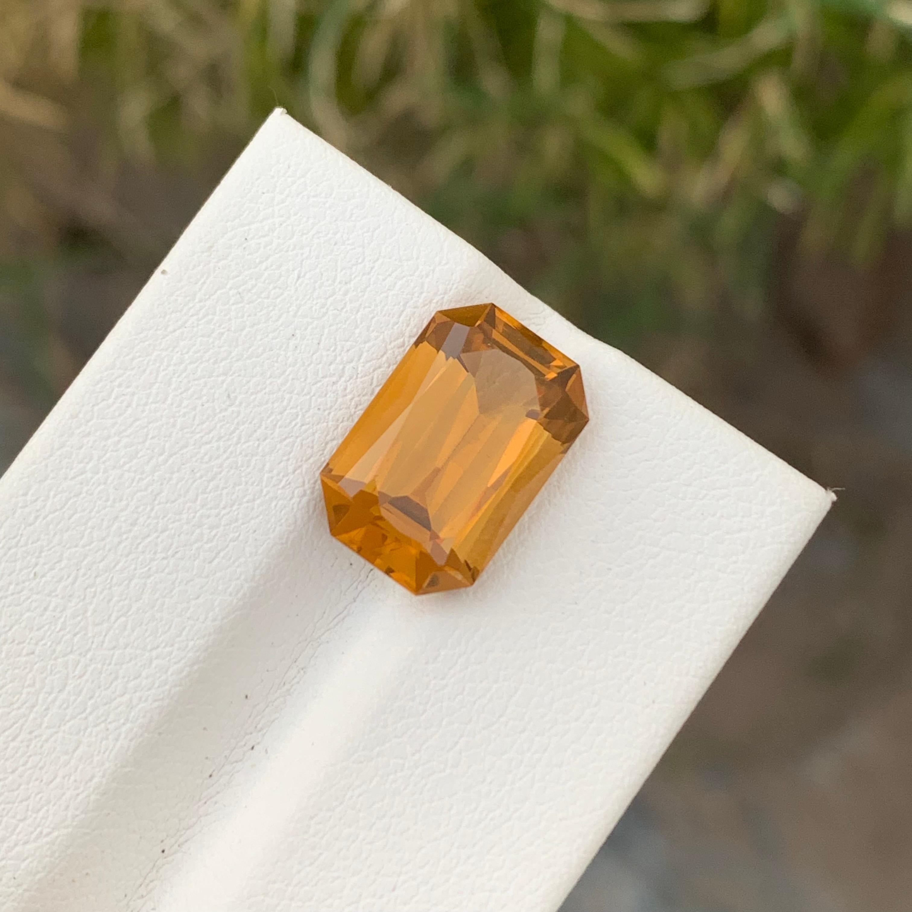 5.85 Carat Natural Loose Citrine Emerald Shape Gem For Jewellery en vente 3