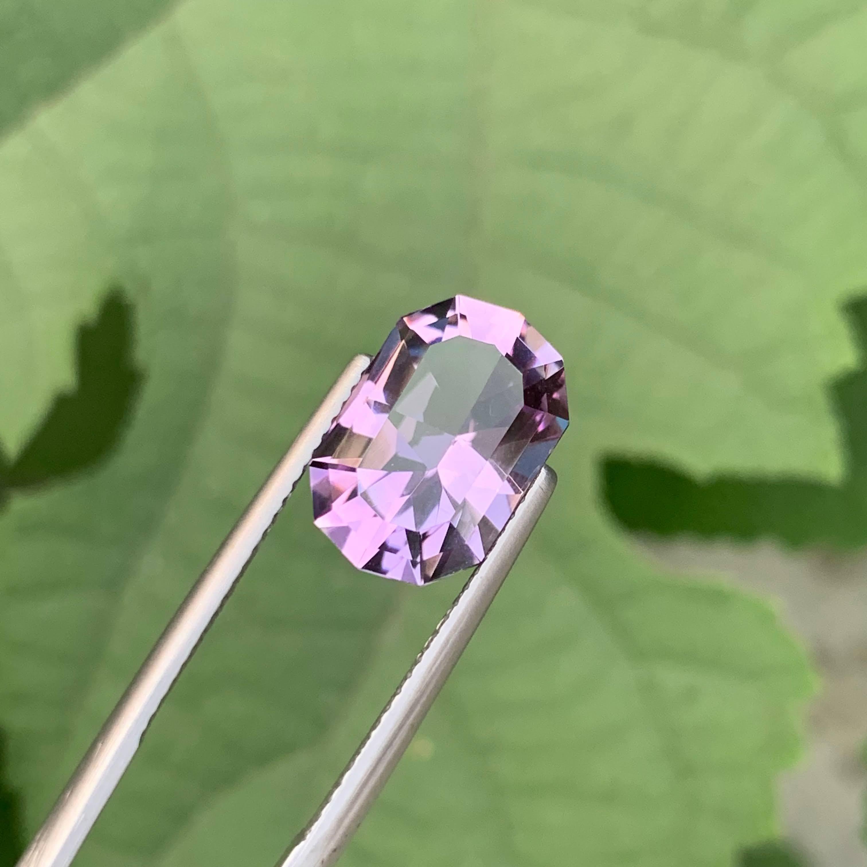 Moderne 5.85 Carat Natural Loose Purple Amethyst Fancy Cushion Cut Brazilian Gemstone (Améthyste violette en vrac, taille en coussin) en vente