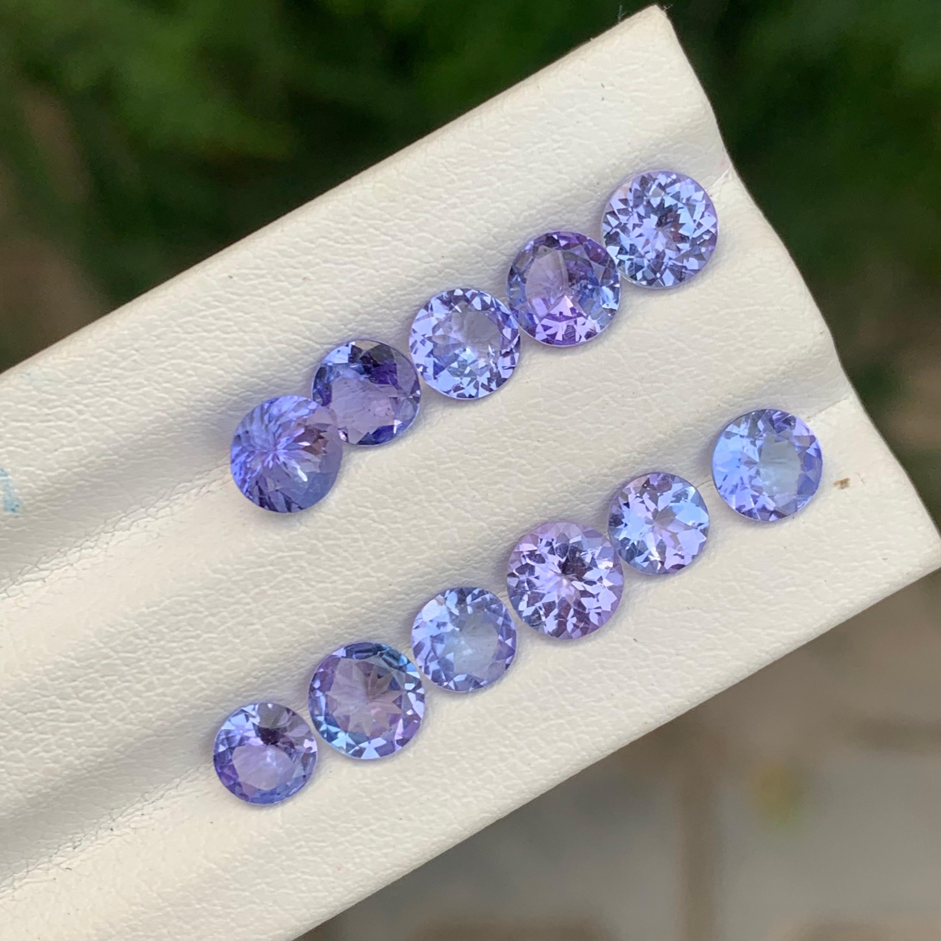 5.85 Carat Natural Loose Tanzanite Lot For Jewellery Making In New Condition For Sale In Peshawar, PK