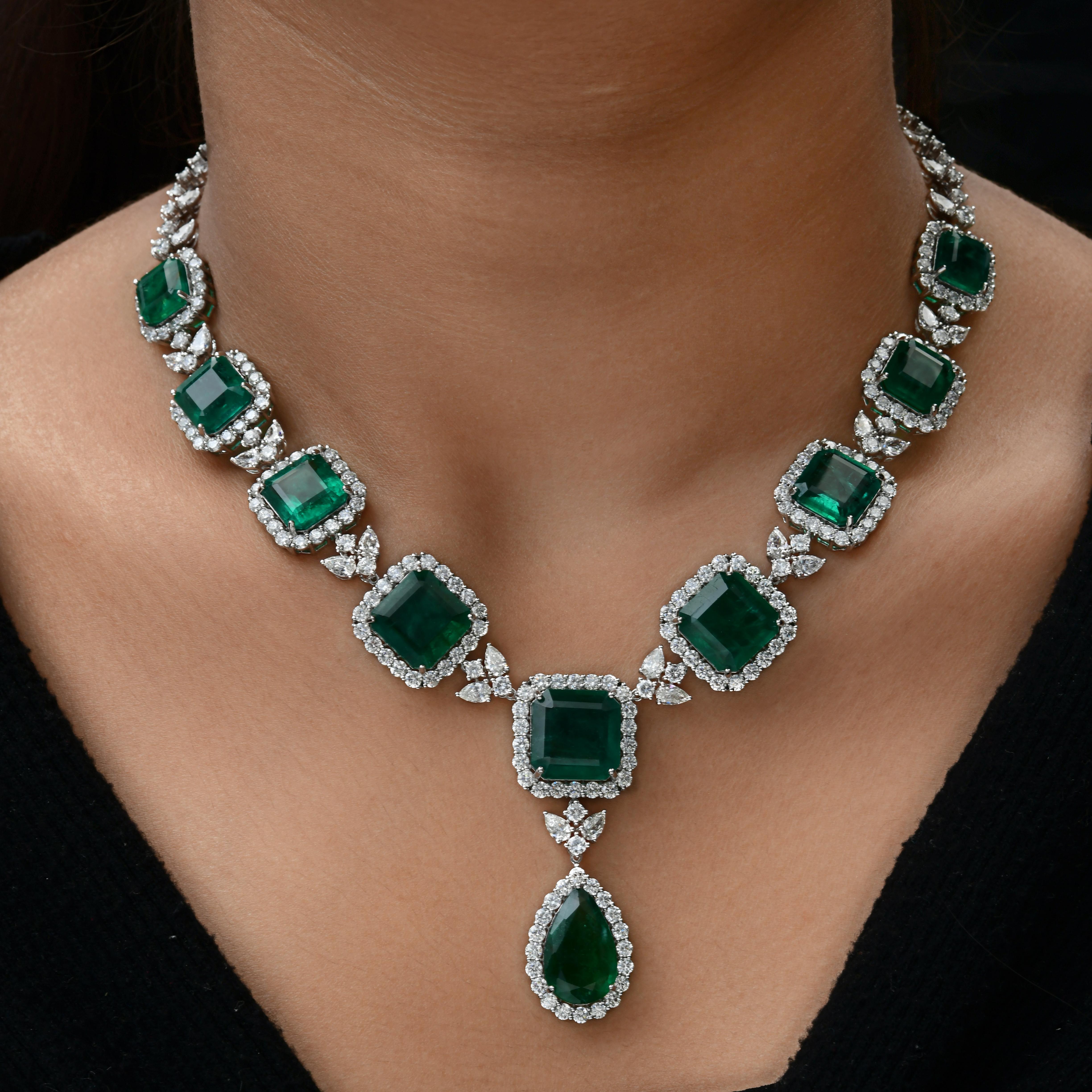 58.5 Carat Zambian Emerald 20.33 Carat SI/H Diamond Necklace 18 Karat White Gold In New Condition For Sale In Diera, Dubai