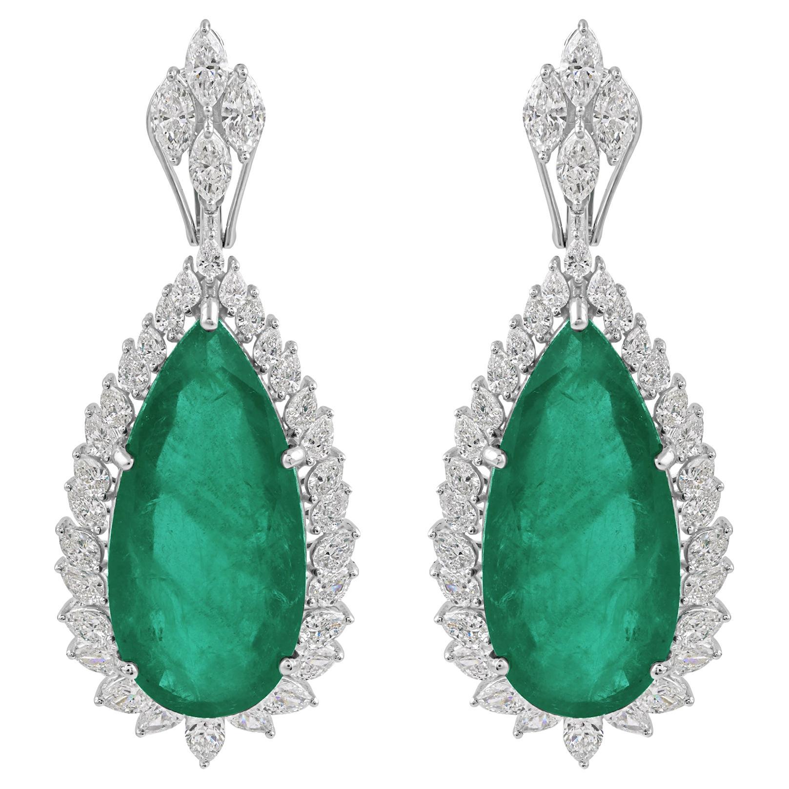 5,85 Karat Diamant-Halo 38,88 Karat sambischer Smaragd Teardrop-Ohrringe 18k Weißgold